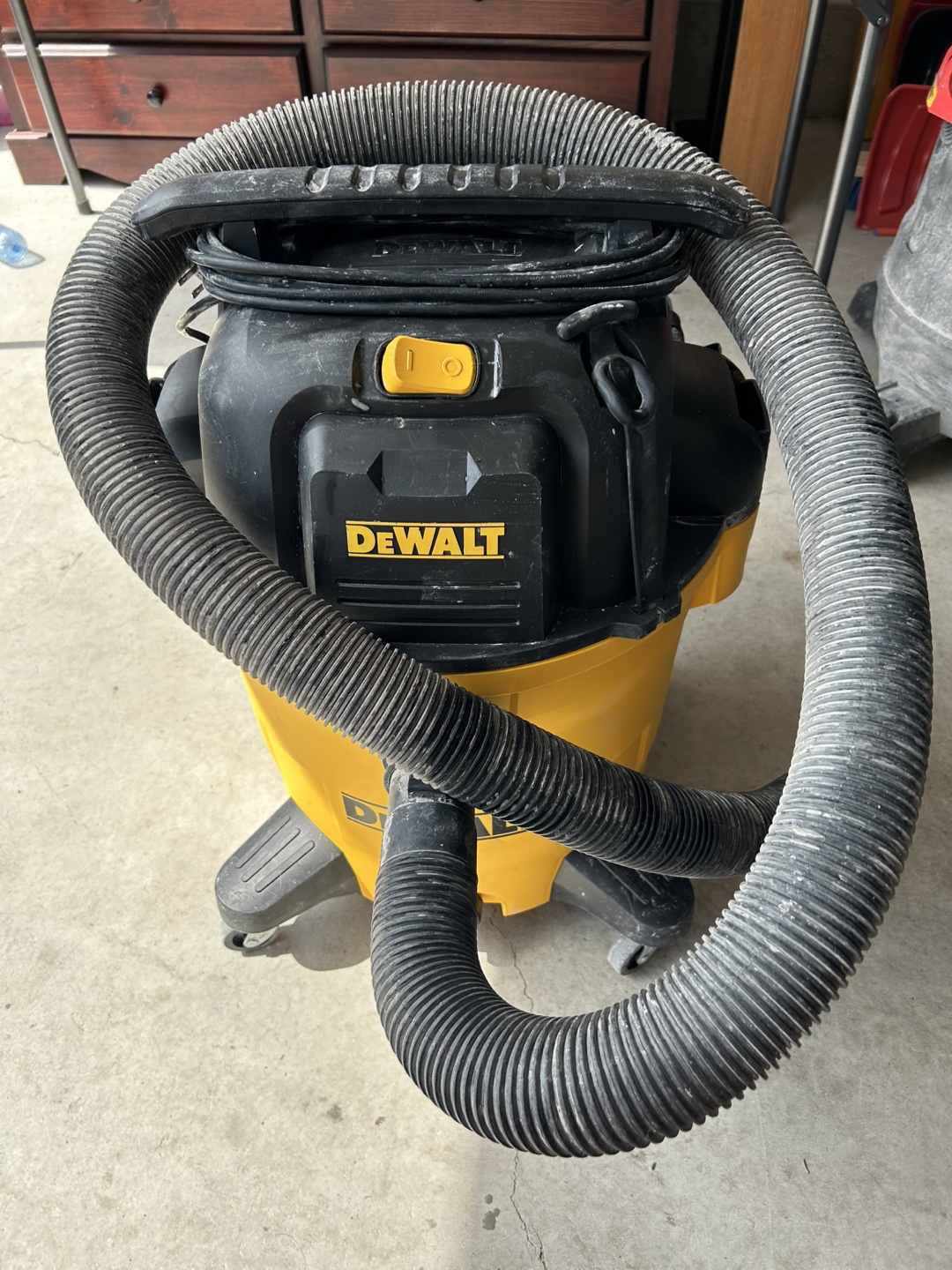 Dewalt 12 gallon wet/dry vac