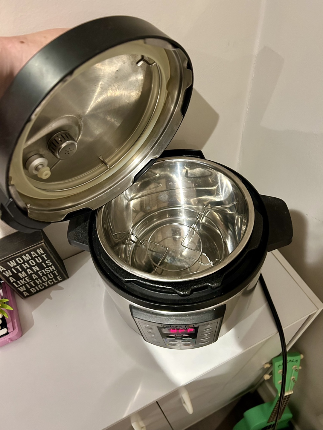Instant Pot Lux Mini - Like NEW - photo 2
