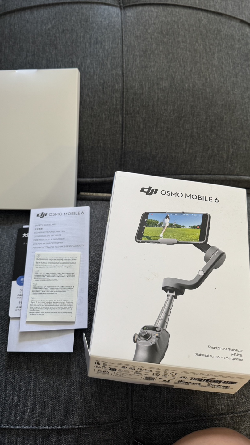 DJI Osmo Mobile 6 Smartphone Stabilizer - Like New!