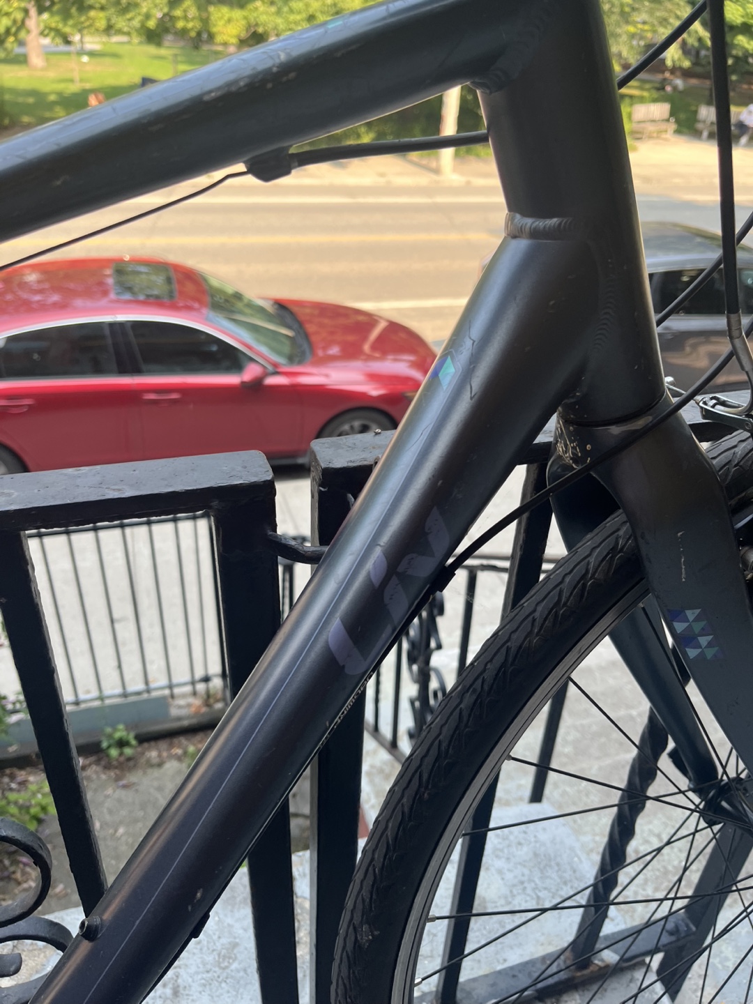 Giant Liv Alight Bicycle with Shimano Crankset - photo 3