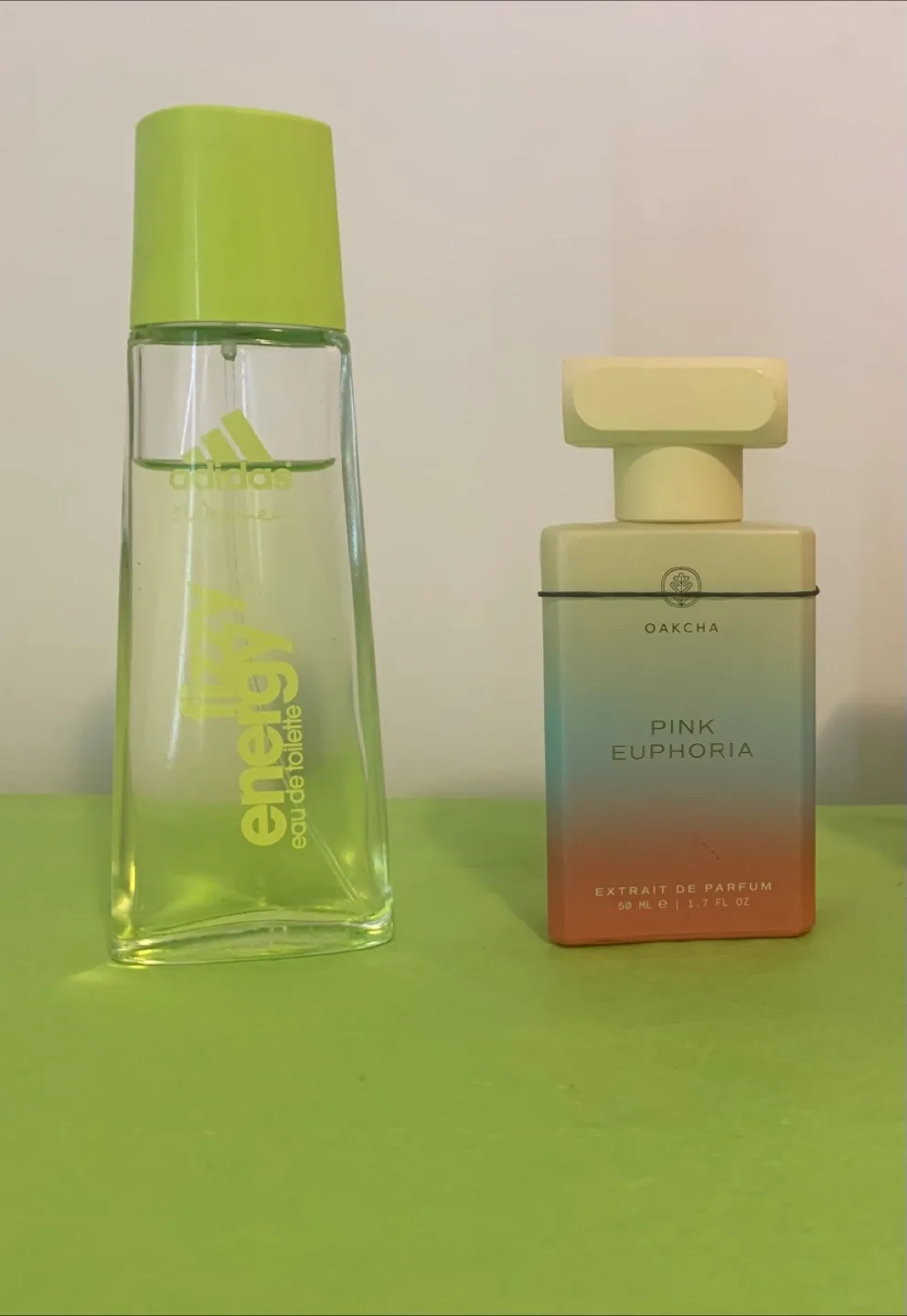 Perfume for sale: Look below 👇 thumbnail