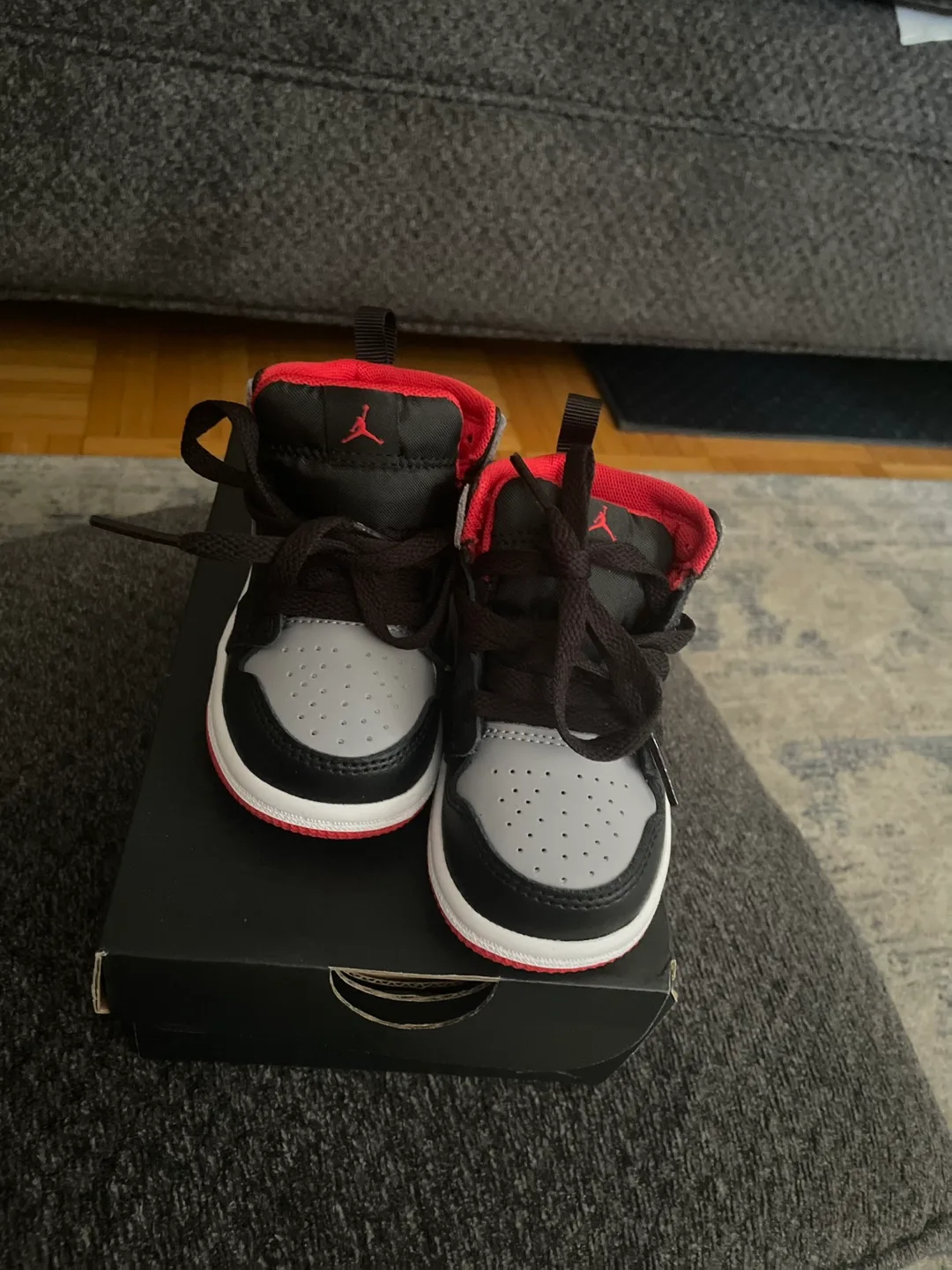 Jordan 1 Mid Toddler Shoes - Size 5C image indicator(2)