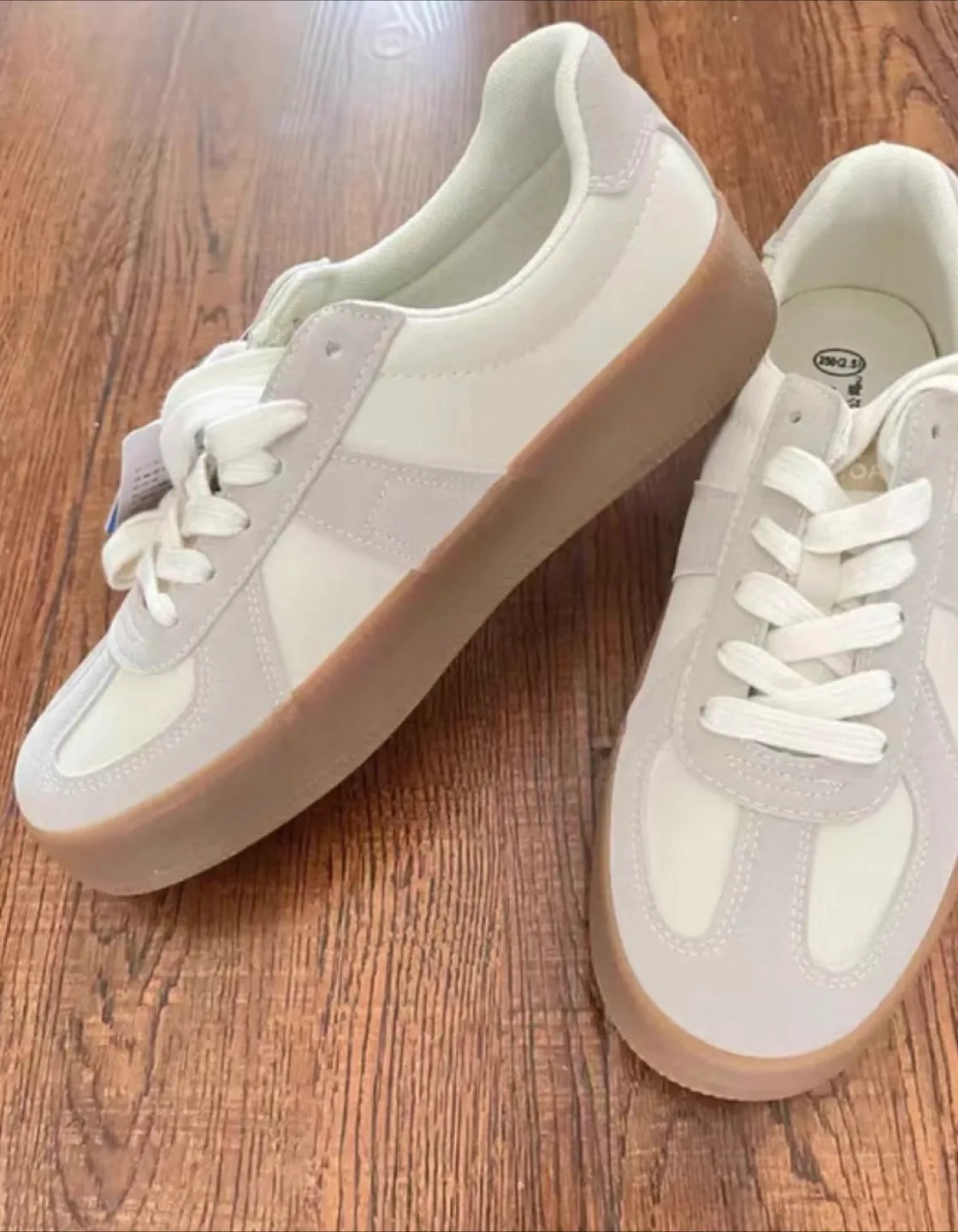 Warrior Platform Sneakers - Women Size 6 image indicator(2)