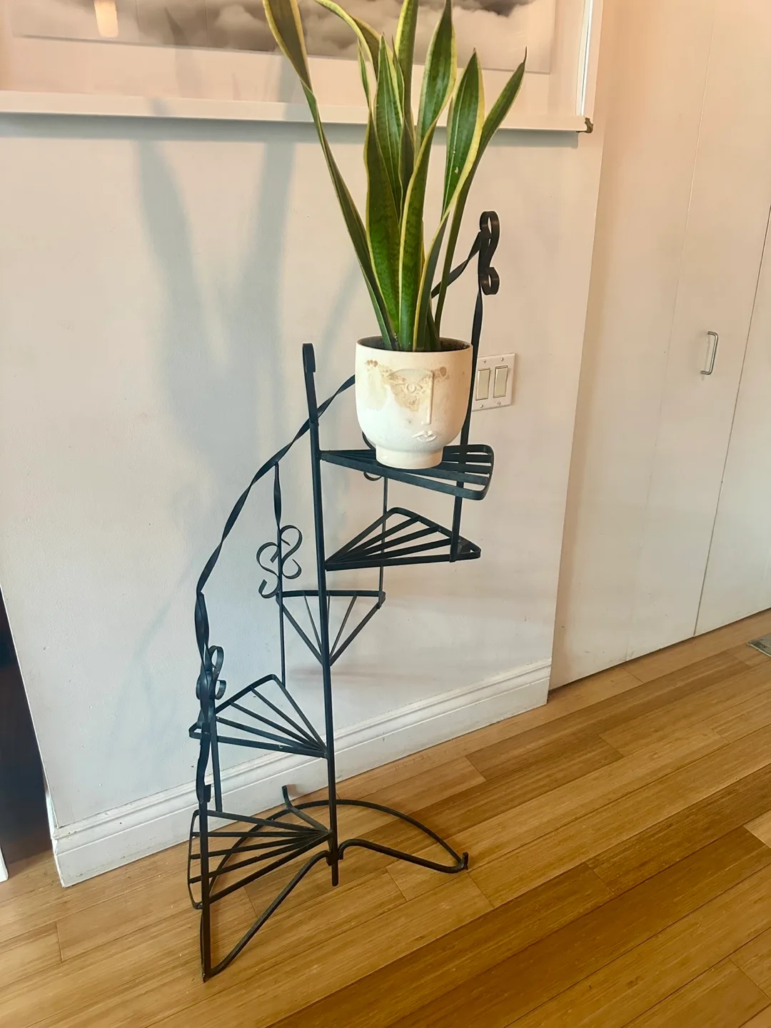 VINTAGE MCM WROUGHT IRON STEEL SPIRAL STAIRCASE PLANT STAND thumbnail