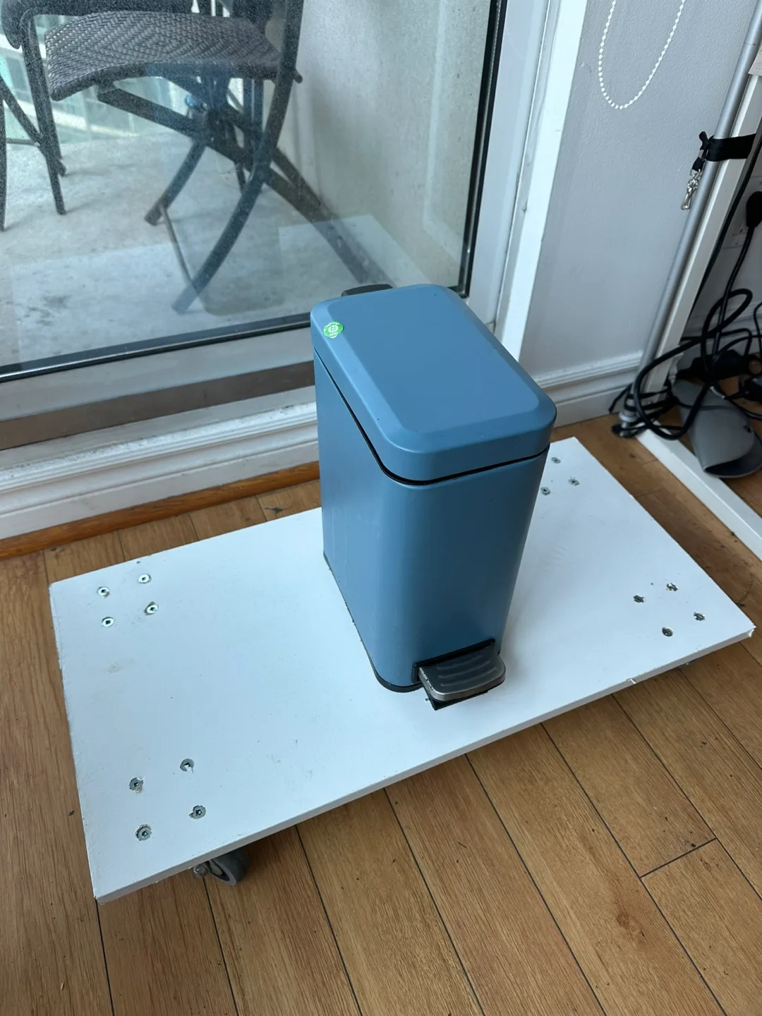 Step Trash Can thumbnail