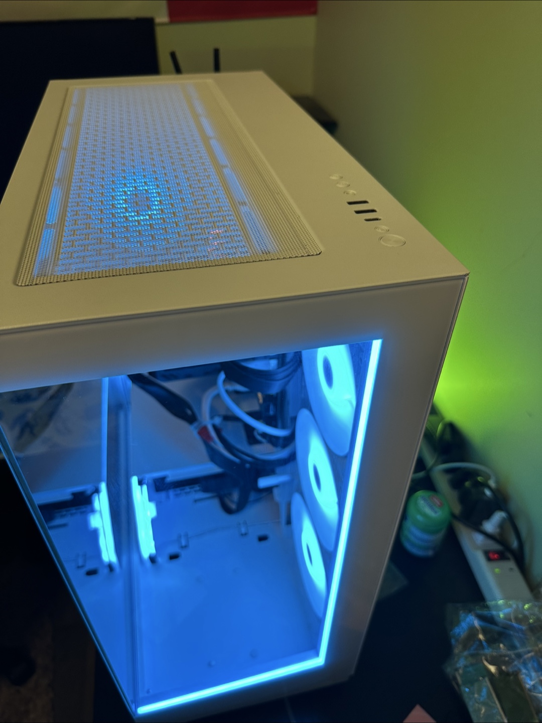 RGB i7 32gb w/ RTX 2060 super 8gb GPU - Gaming PC ! - photo 2