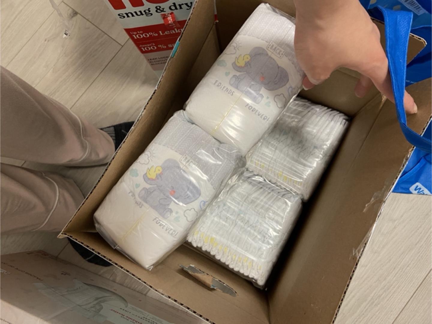 Free newborn diaper baby white sheets
