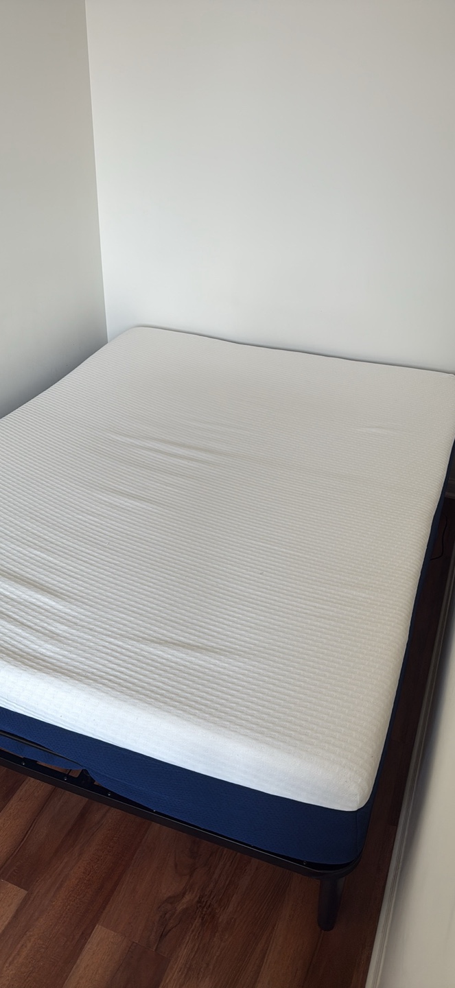 Queen size mattress - (FREE bed frame & 2 Pillow) - photo 2