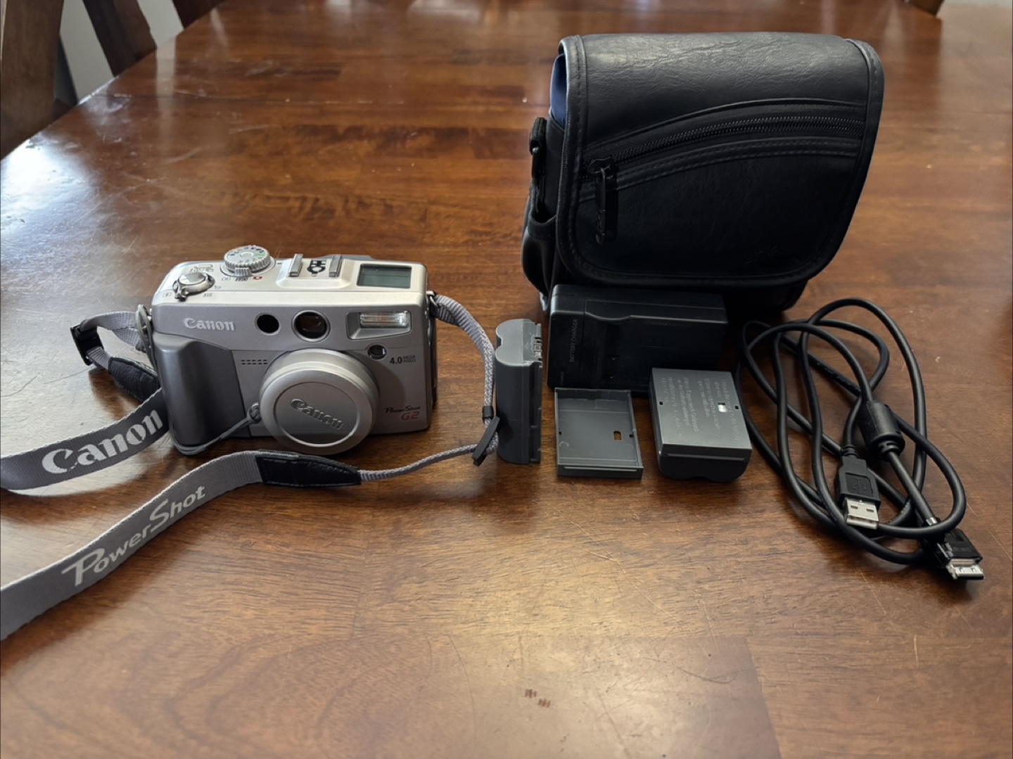 Vintage Canon Powershot G2 Camera