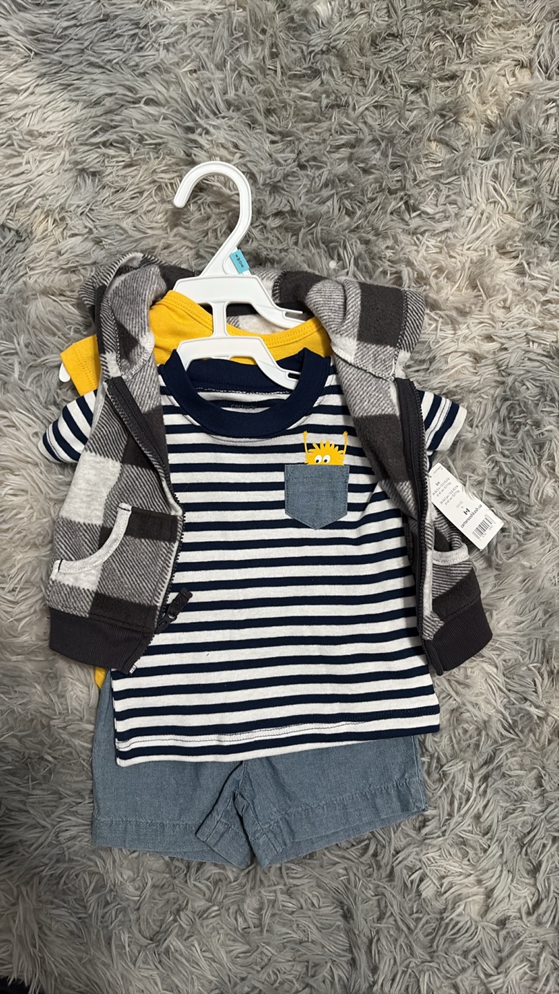 Brand New Carter's 4 pcs set with tags