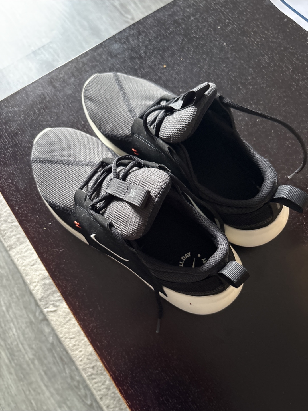 Mens Nike E-Series AD Sneakers (never worn outdoors) - photo 2
