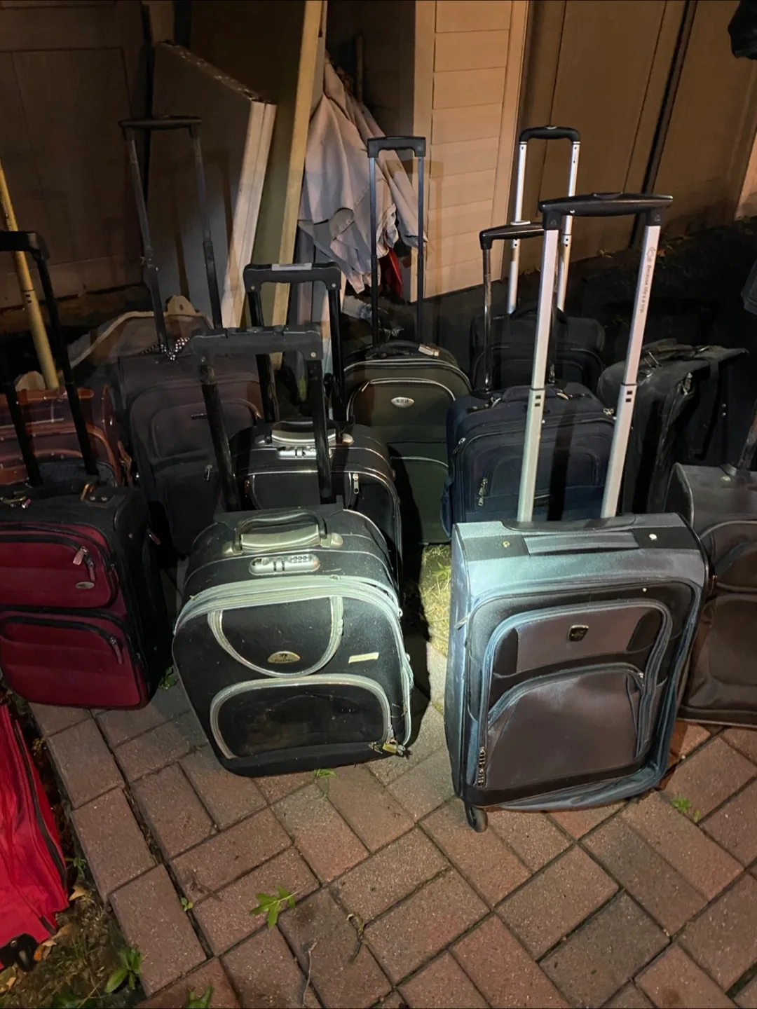 Used Luggage - Assorted Colors & Sizes image indicator(6)