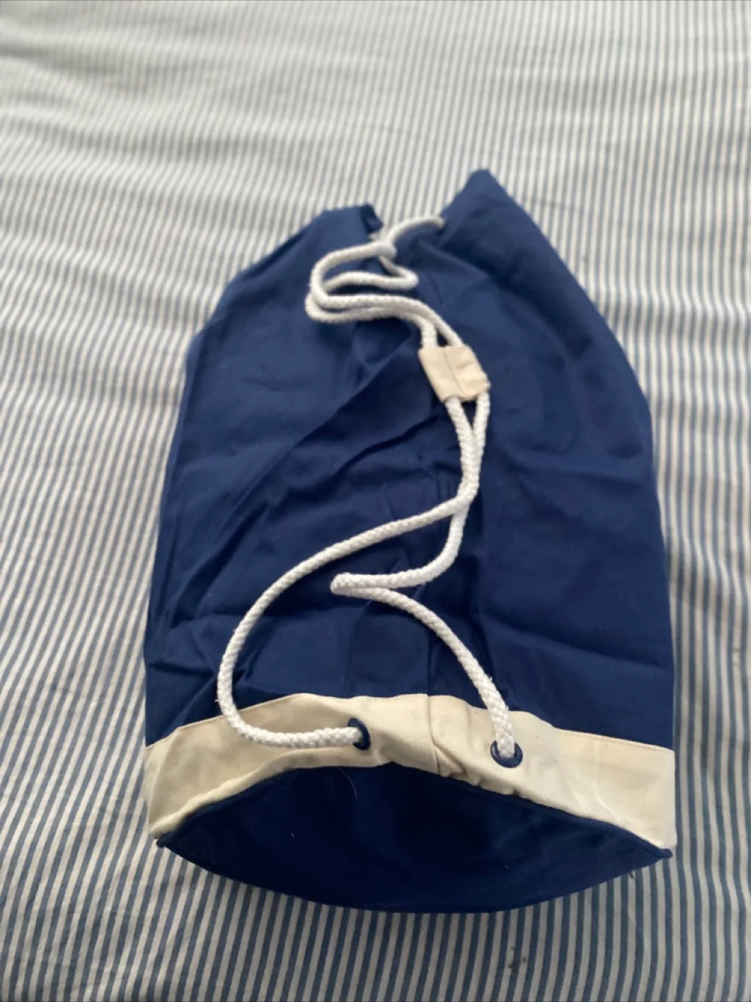 Valencia Drawstring Bag image indicator(2)