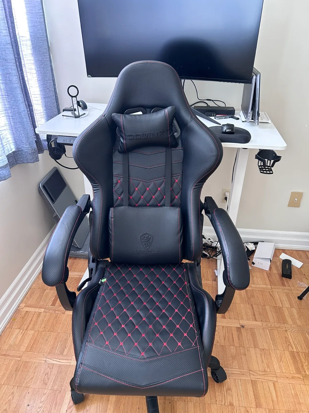 Dowinx Gaming Chair - Black & Red thumbnail