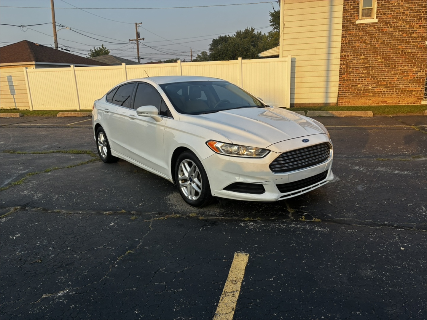 White Ford Fusion Sedan 2014 - photo 3