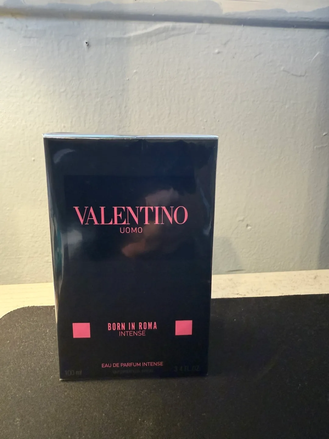 Valentino Uomo Born In Roma Intense 100 ml 3.4 fl oz thumbnail