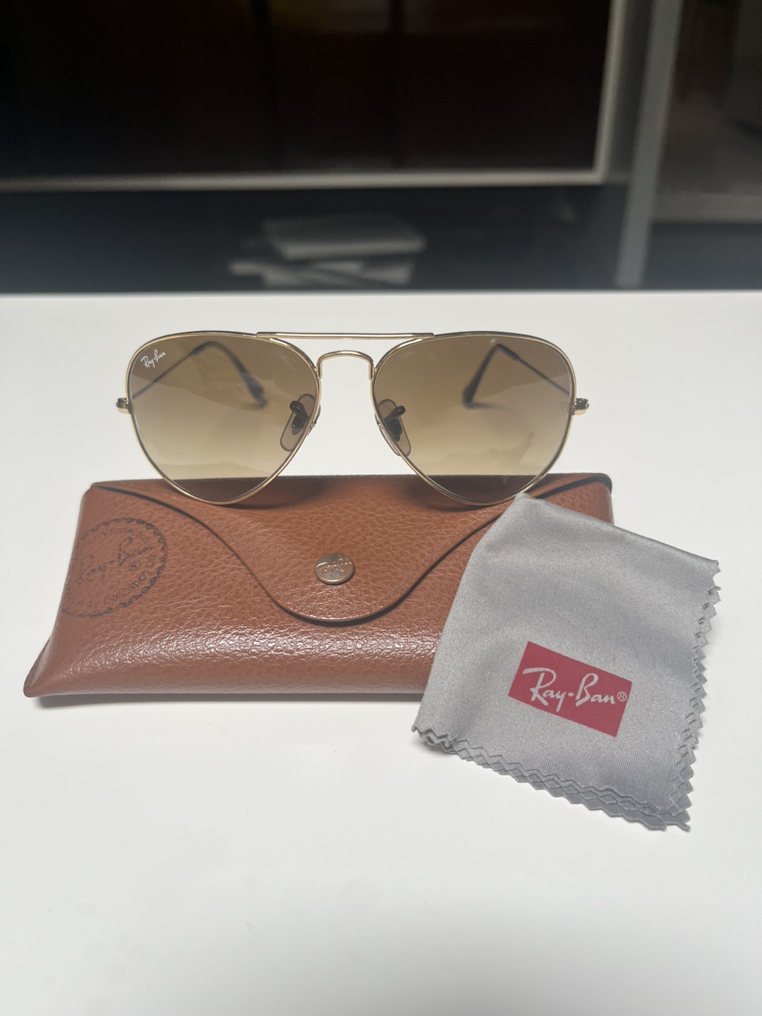 Women's Ray-Ban Gradient Aviator Sunglasses with Case