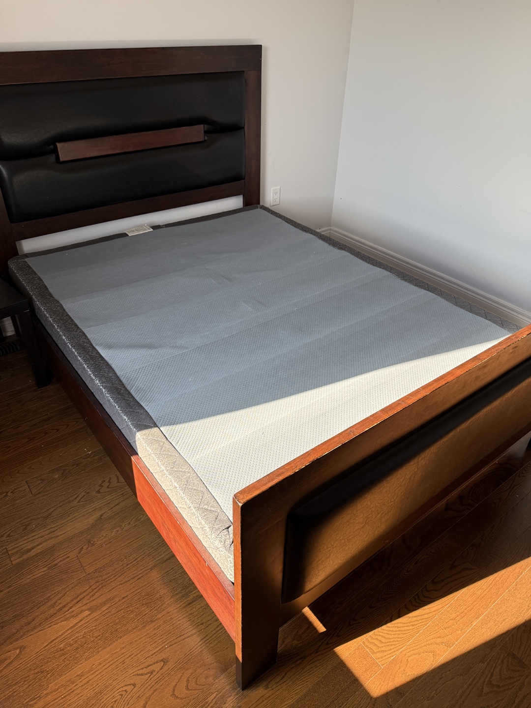 Queen size bed box - photo 2