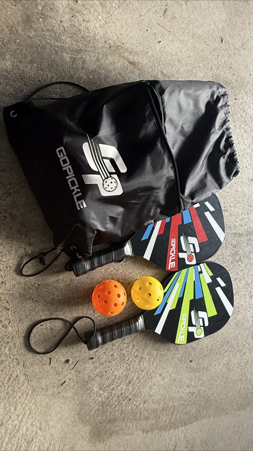 GoPickle 4 Paddle Set with Balls and Bag