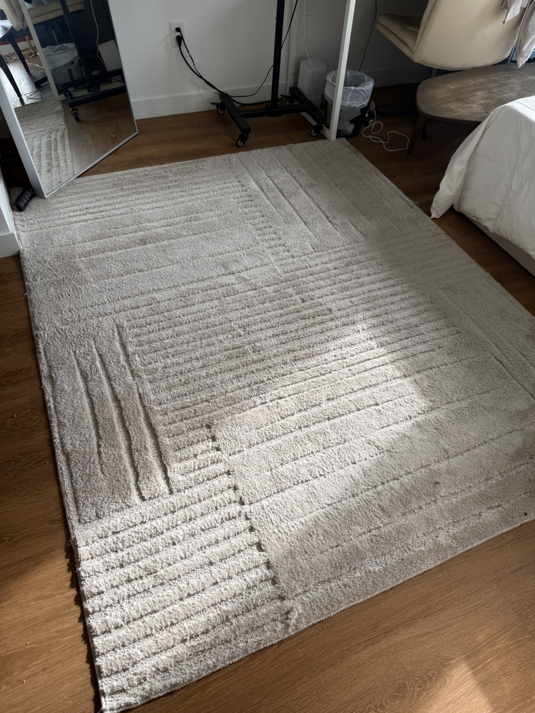 5x8 cream Area Rug