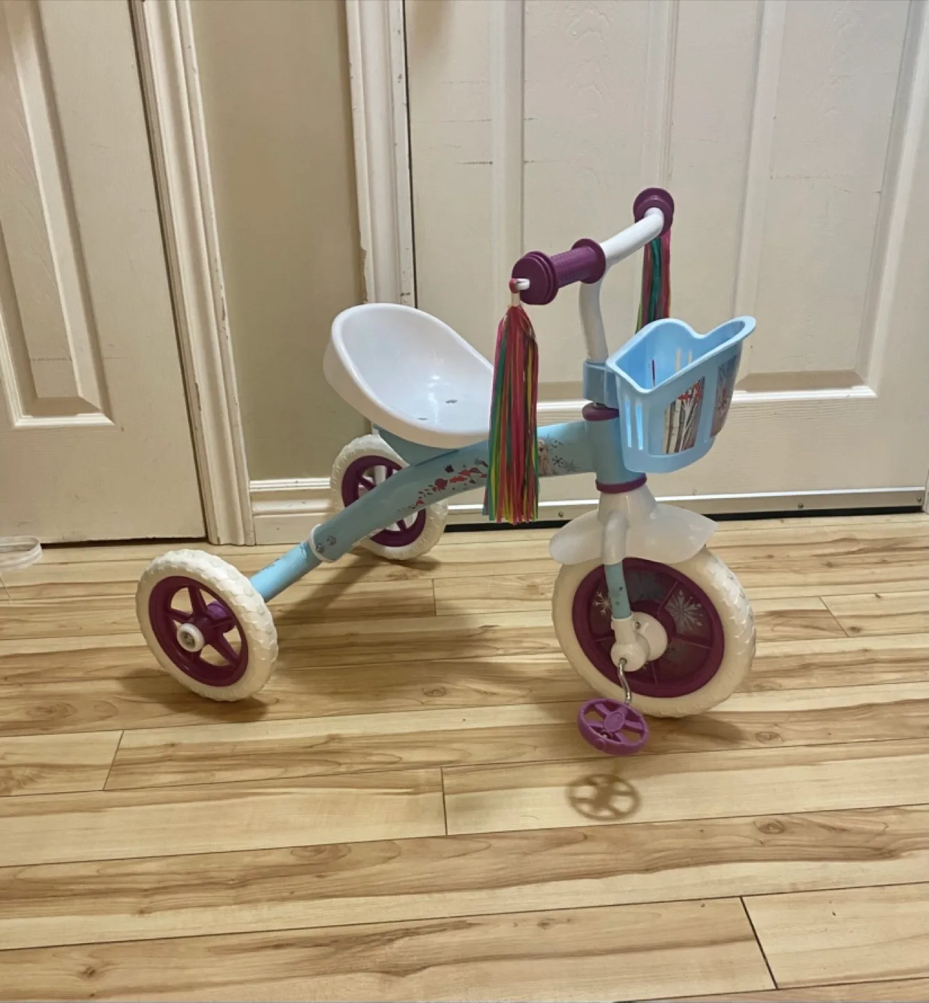 Disney Frozen Tricycle thumbnail