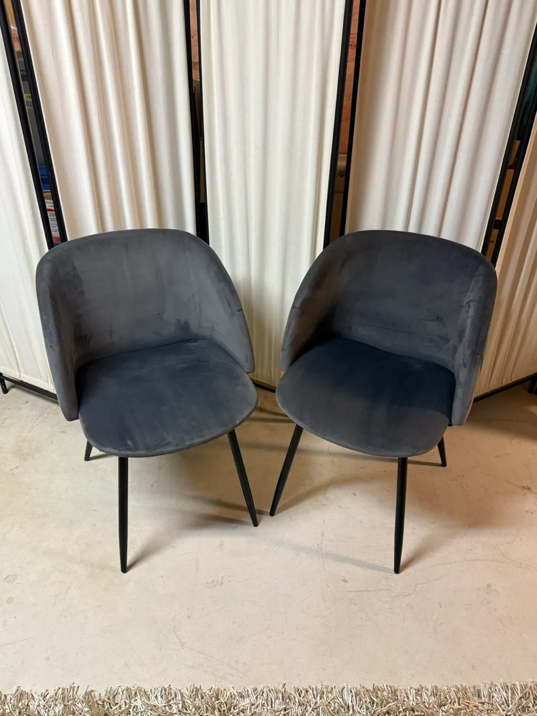 Set of 2 Grey Velvet Dining Chairs image indicator(2)