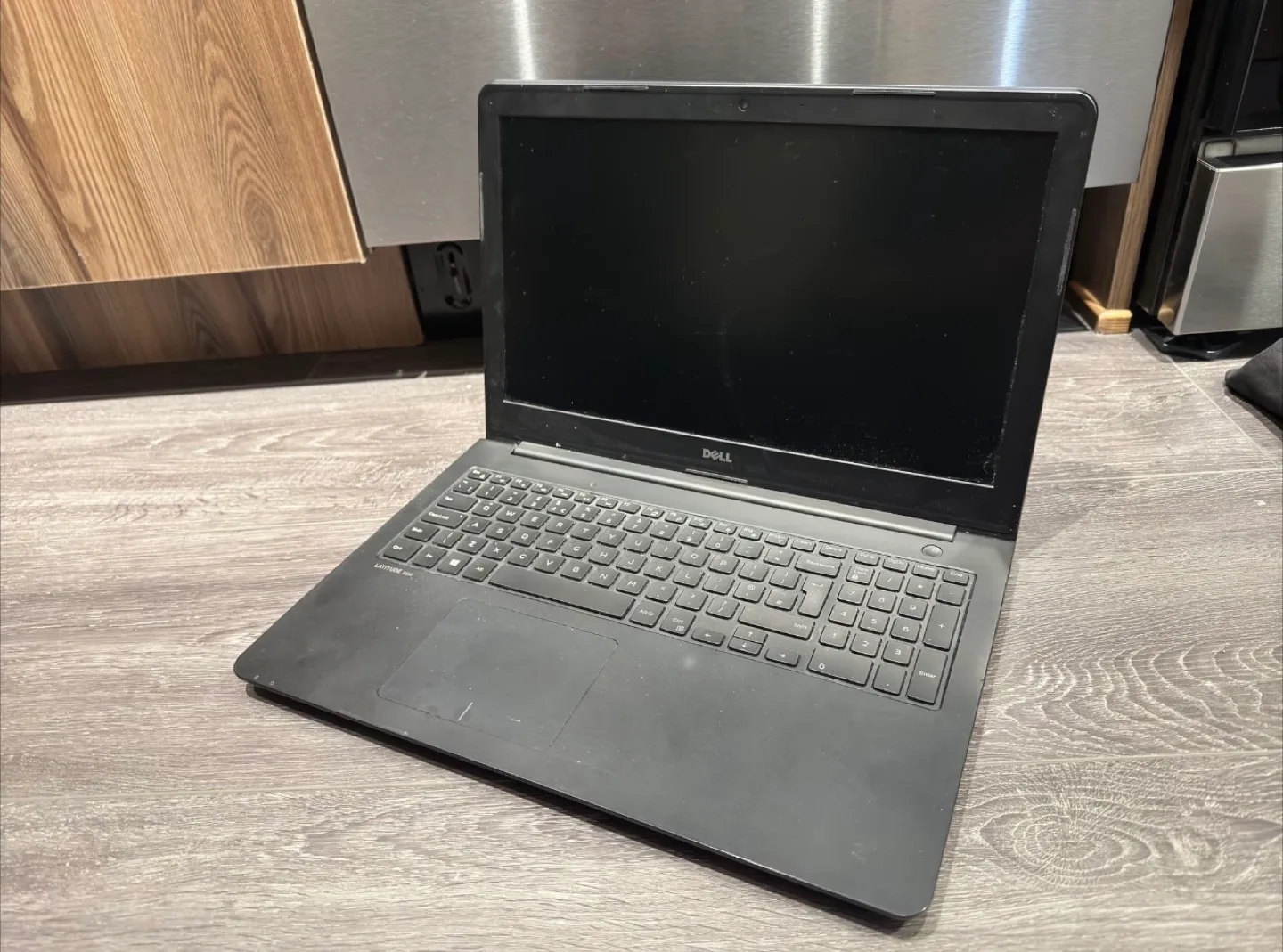 Dell Latitude 3550 Laptop Computer | Comes With Charger thumbnail