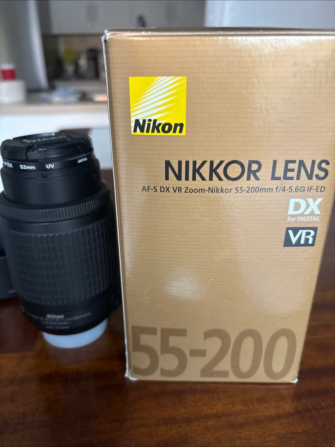 Nikon AF-S DX VR Zoom-Nikkor 55-200mm Lens thumbnail