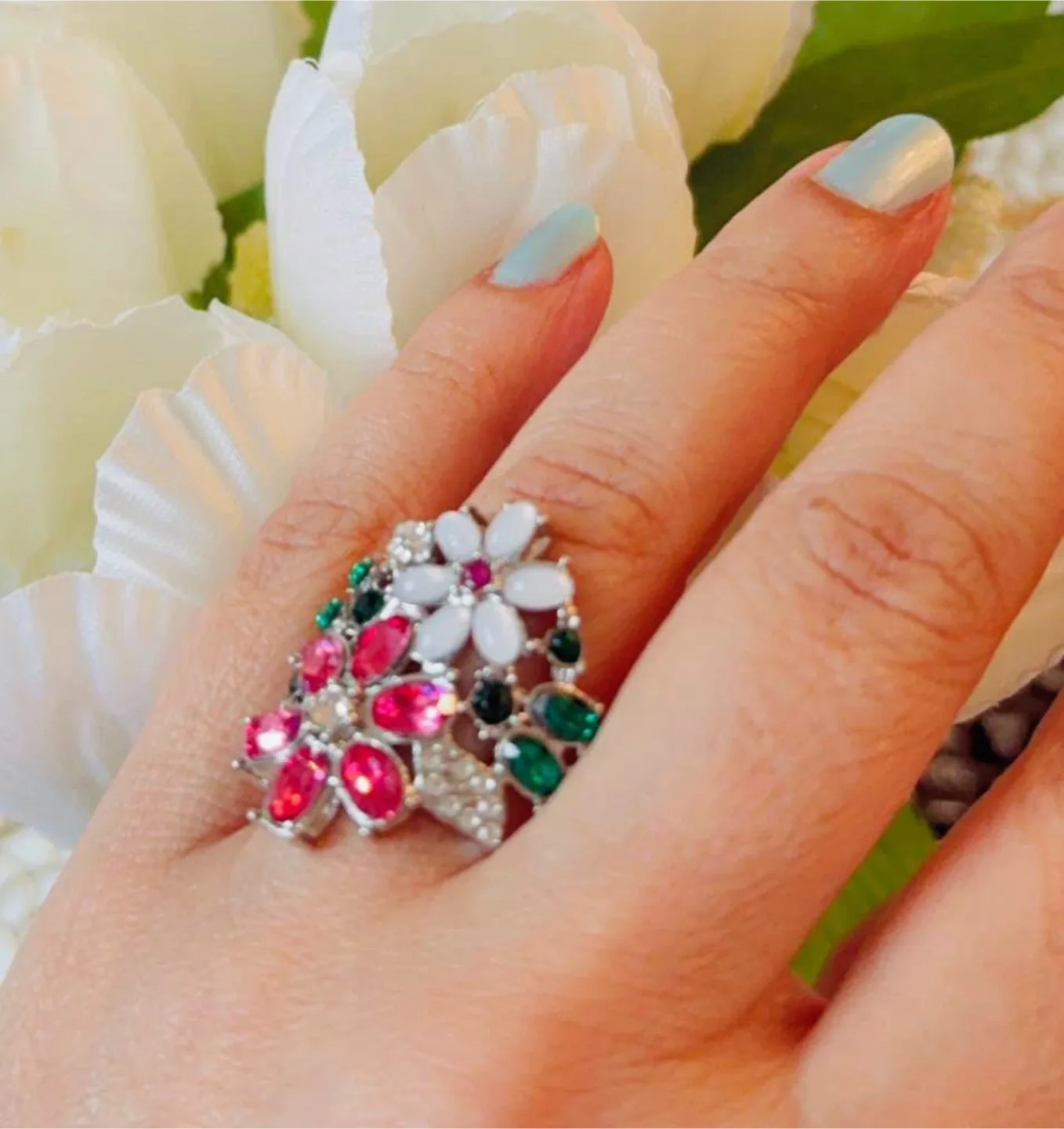 Stunning Flower Design Ring - Pink, White & Green image indicator(2)