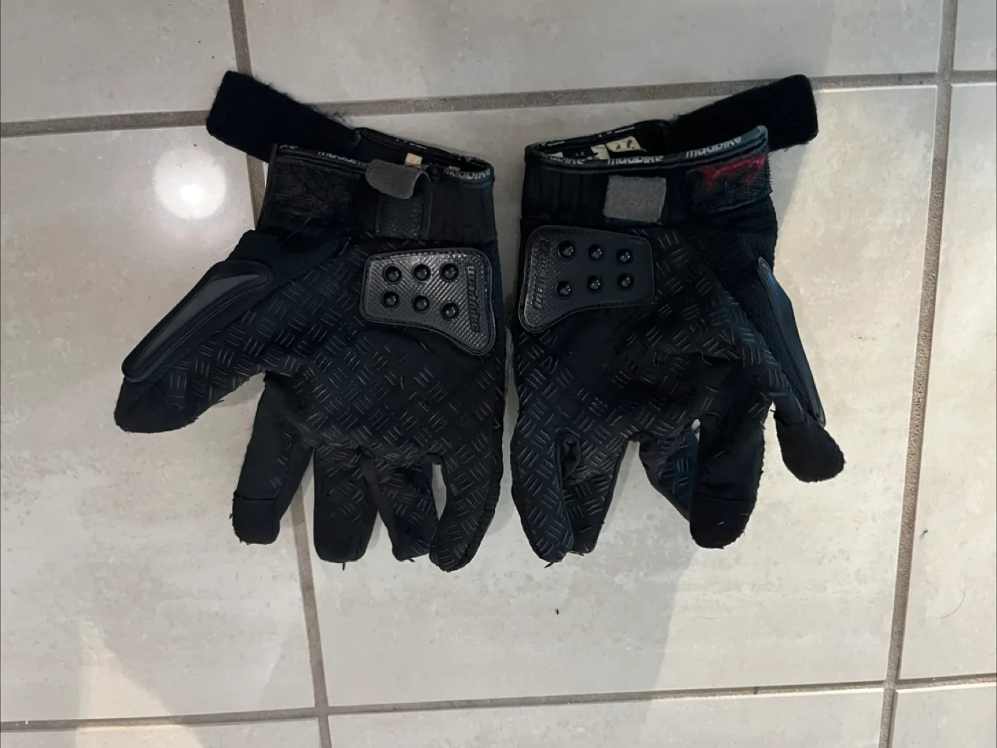 Madbike Motorcycle Riding Gloves image indicator(2)