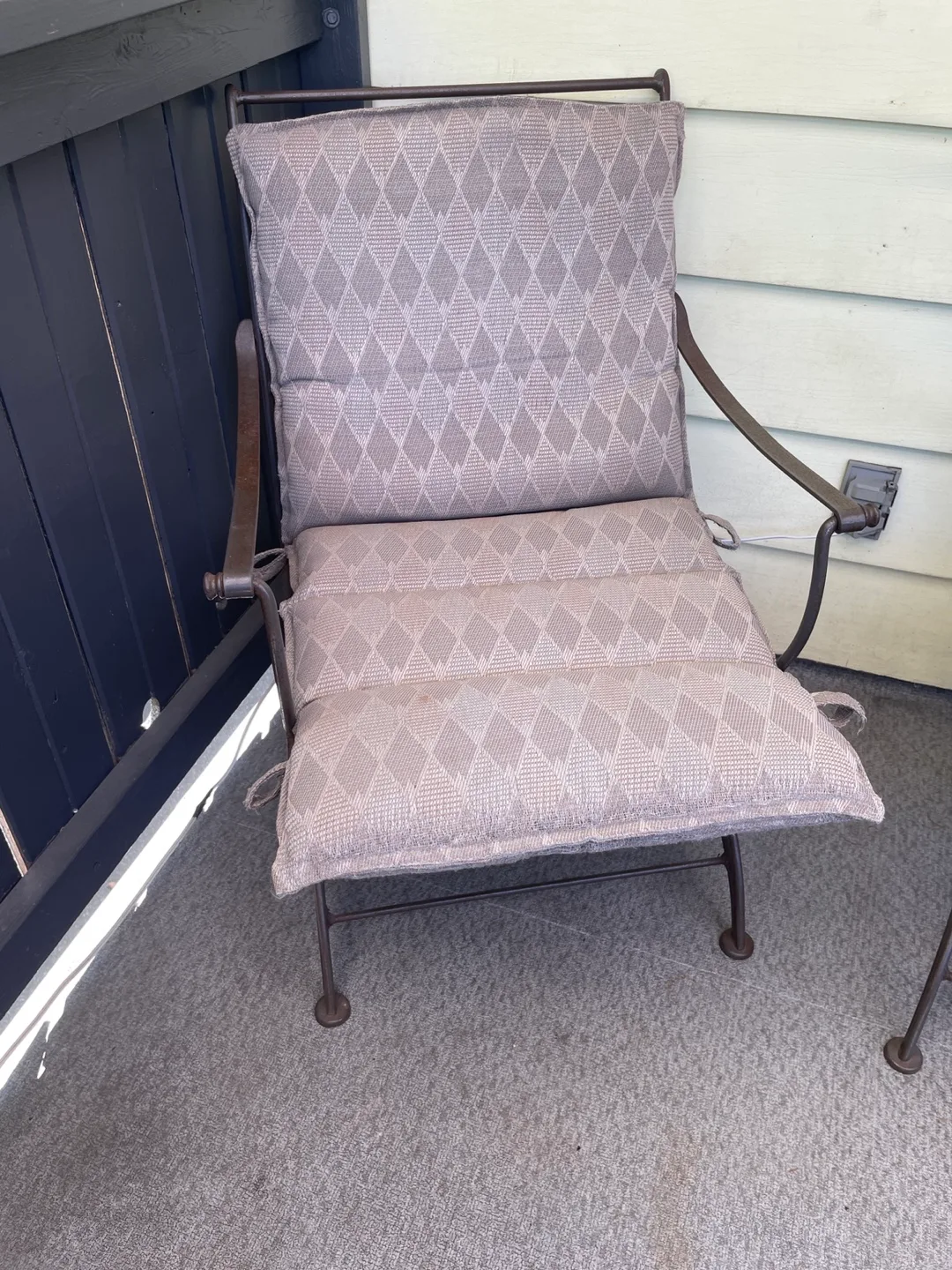 4 Patio Chairs with Cushions thumbnail