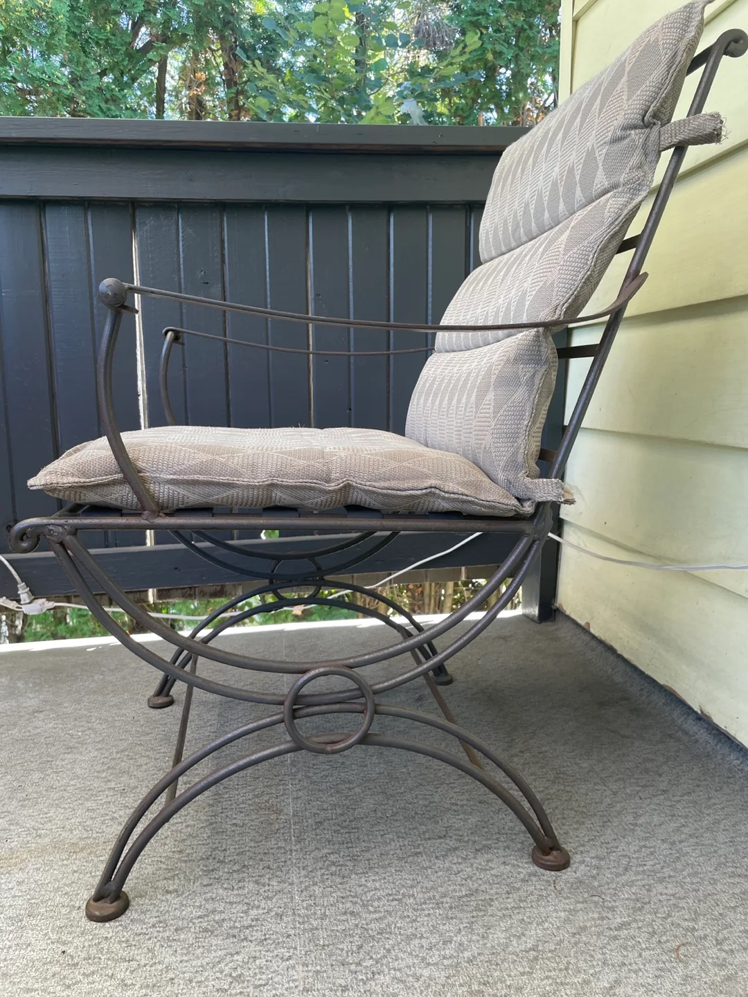 4 Patio Chairs with Cushions image indicator(4)