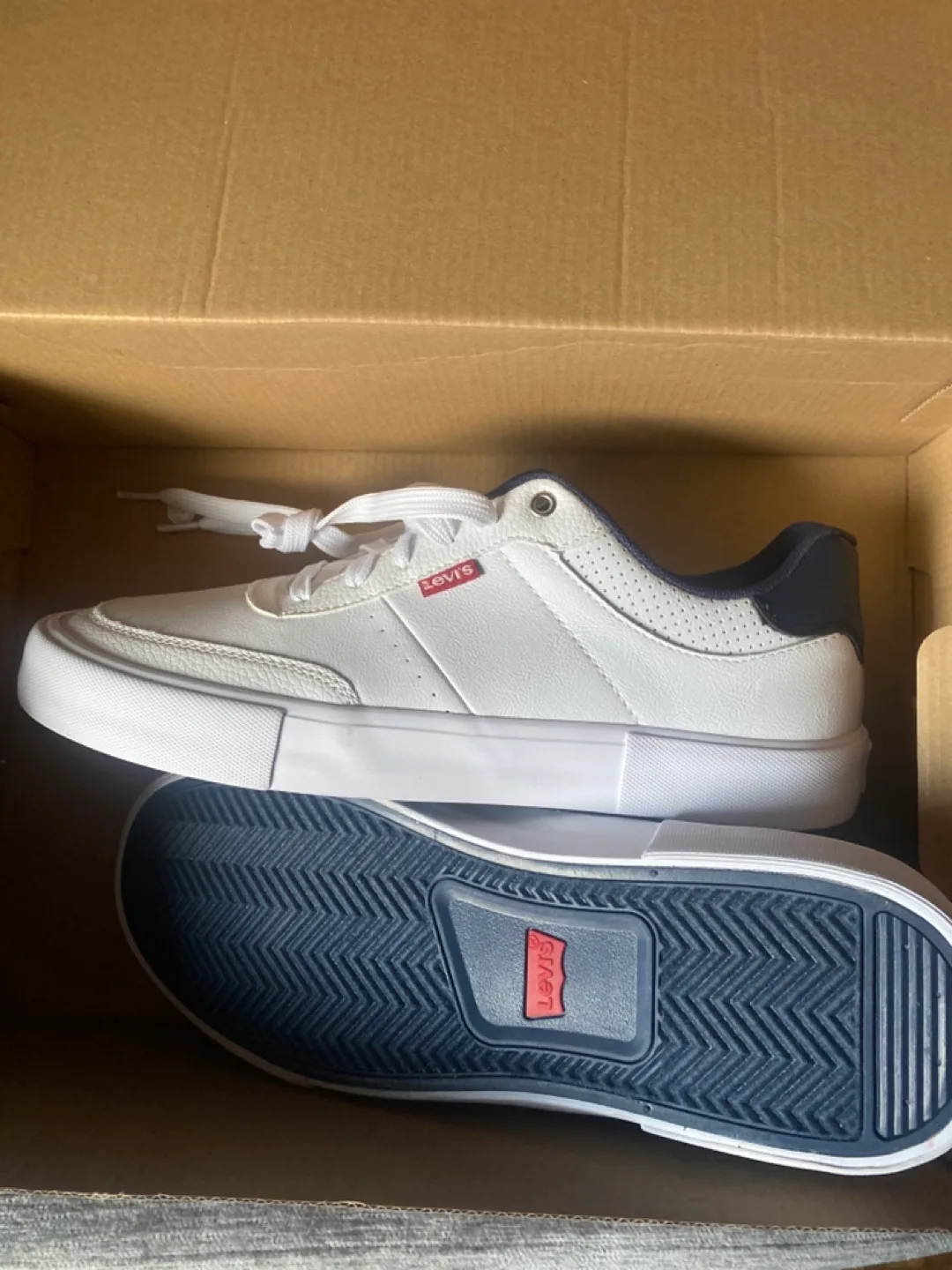 Levi's White Sneakers - Men's Size 10 thumbnail