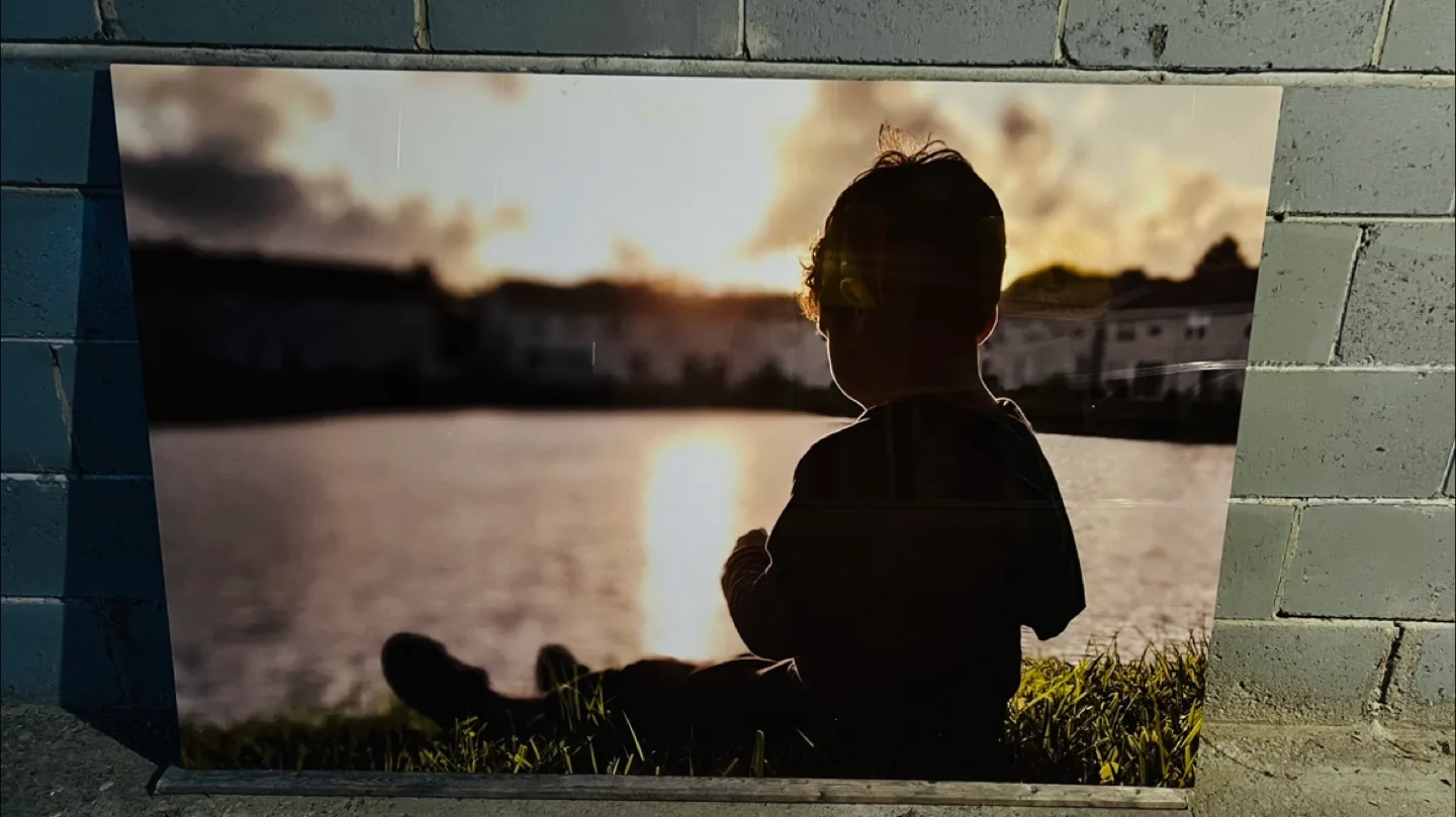 Children’s Portrait on Premium Aluminum Print – 60” x 40” image indicator(2)