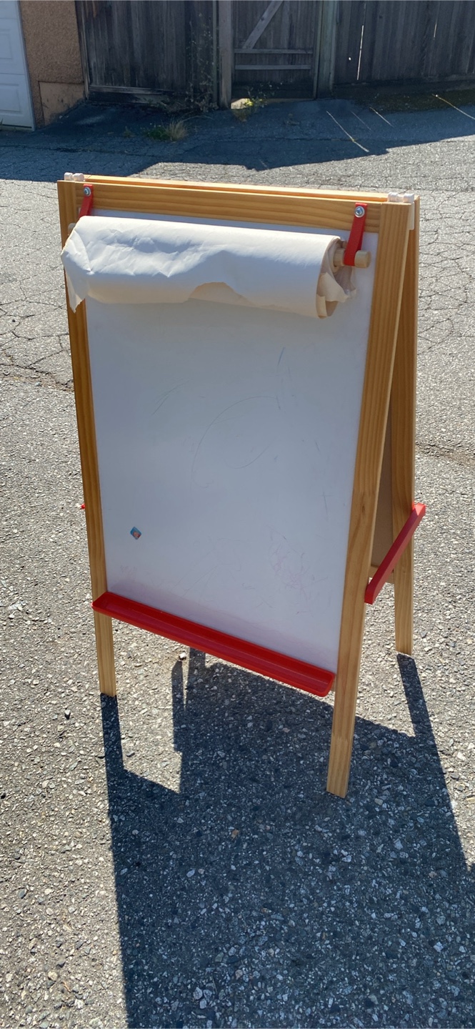 Wooden Easel with Chalkboard & Paper Roll