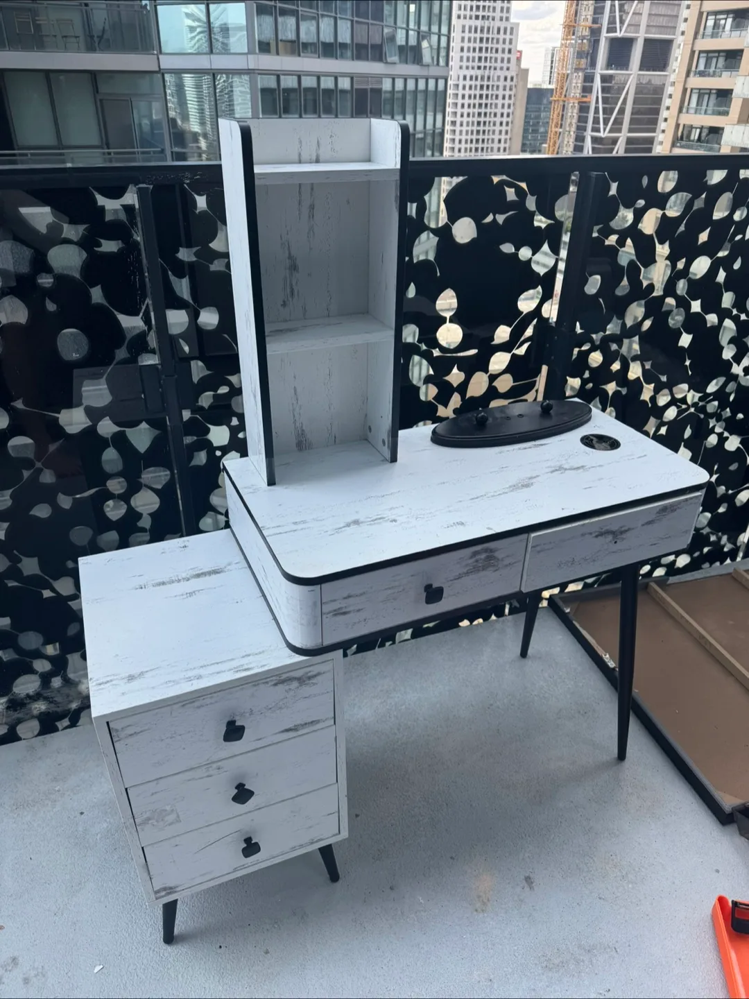 ✨ Vanity Table w/ Stool – Originally $450!! *READ DESCRIPTION* image indicator(3)