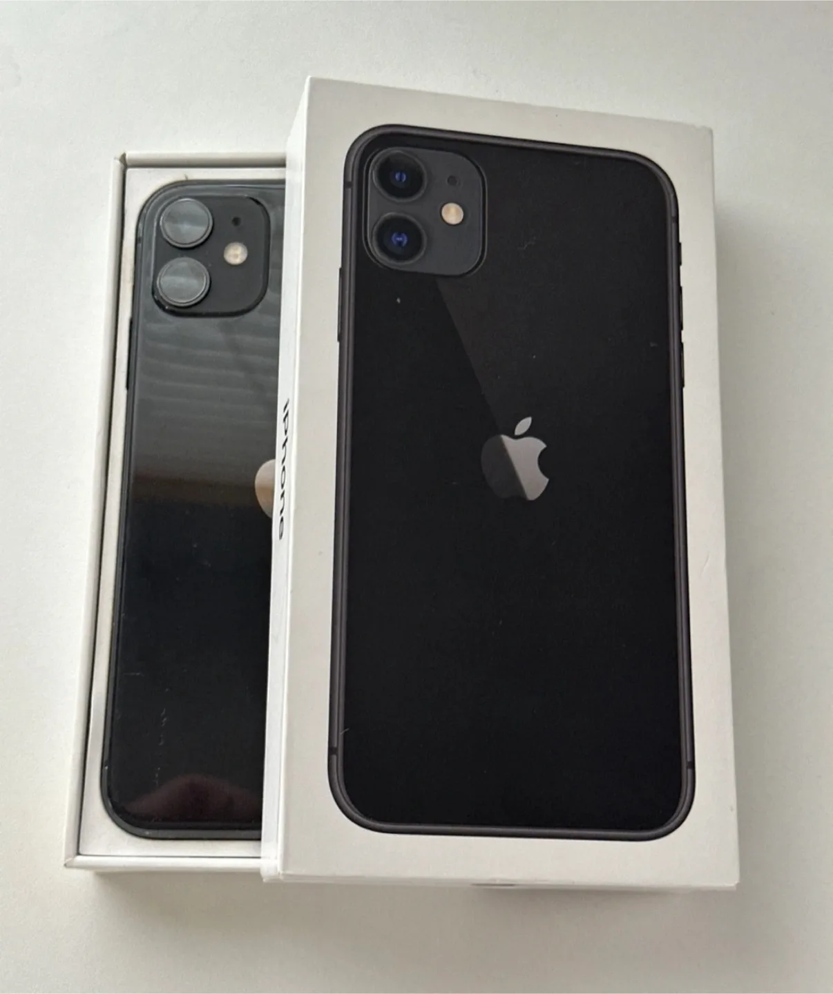 Apple iPhone 11 - Black image indicator(3)