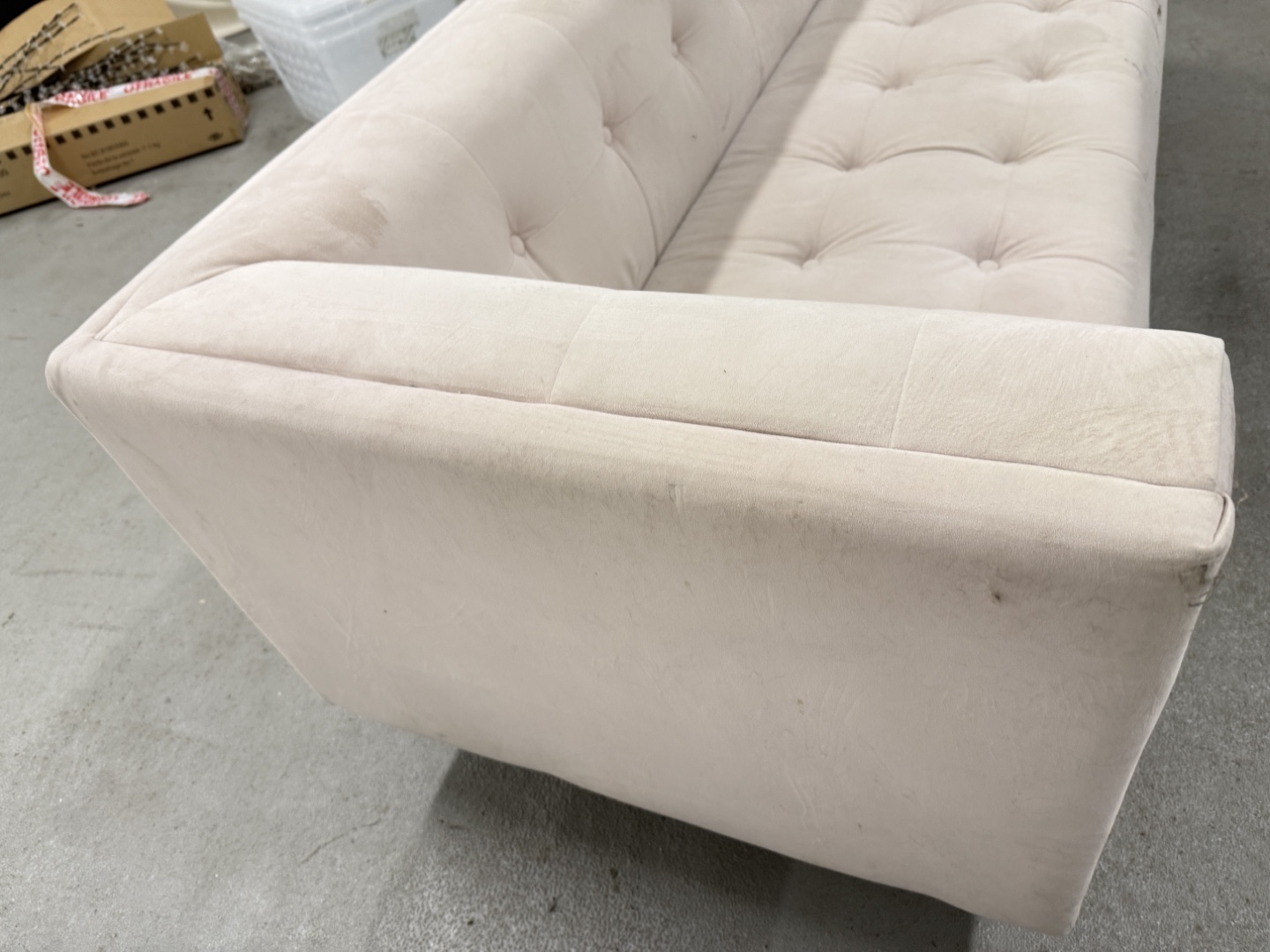 Light Pink Tufted Sofa - photo 2