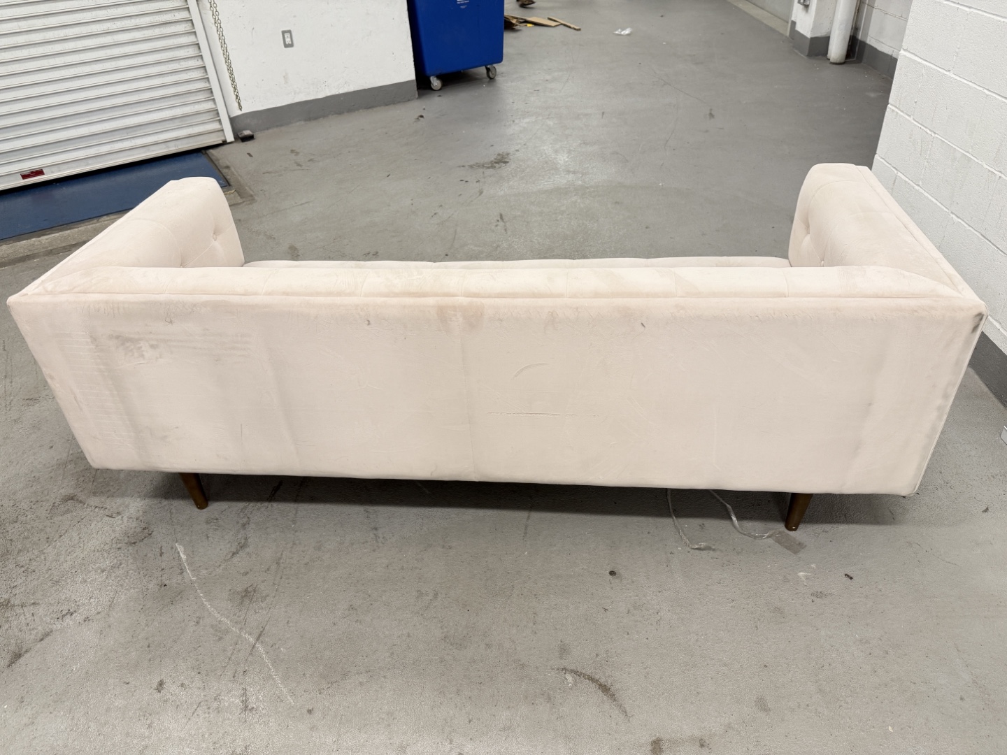 Light Pink Tufted Sofa - photo 3