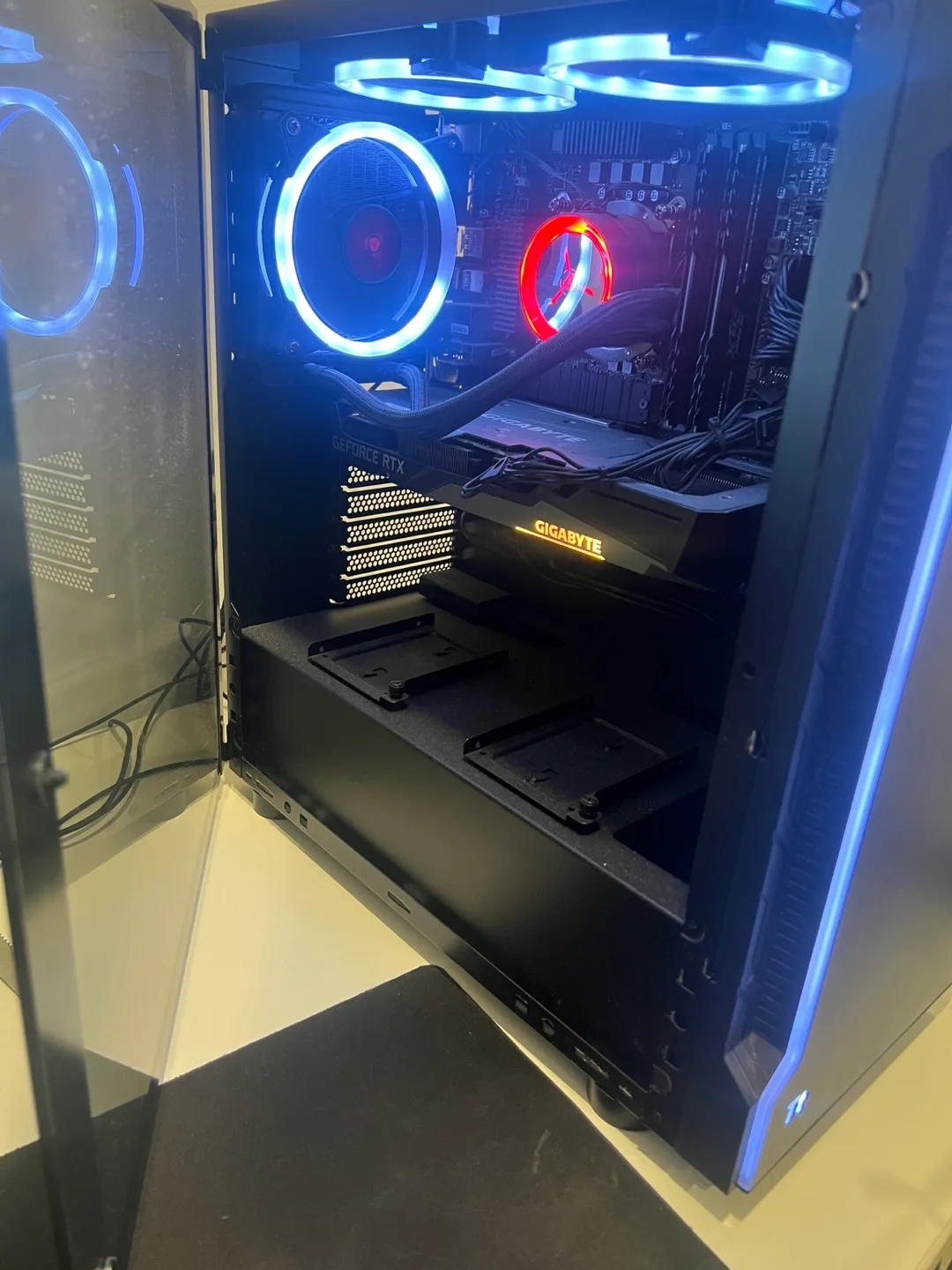 Gaming PC - RTX3060ti - IntelCoreI5-11400F image indicator(2)