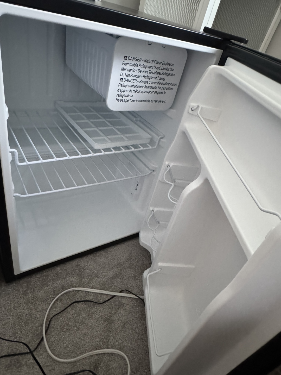 Mini Fridge - Black & Silver - photo 3
