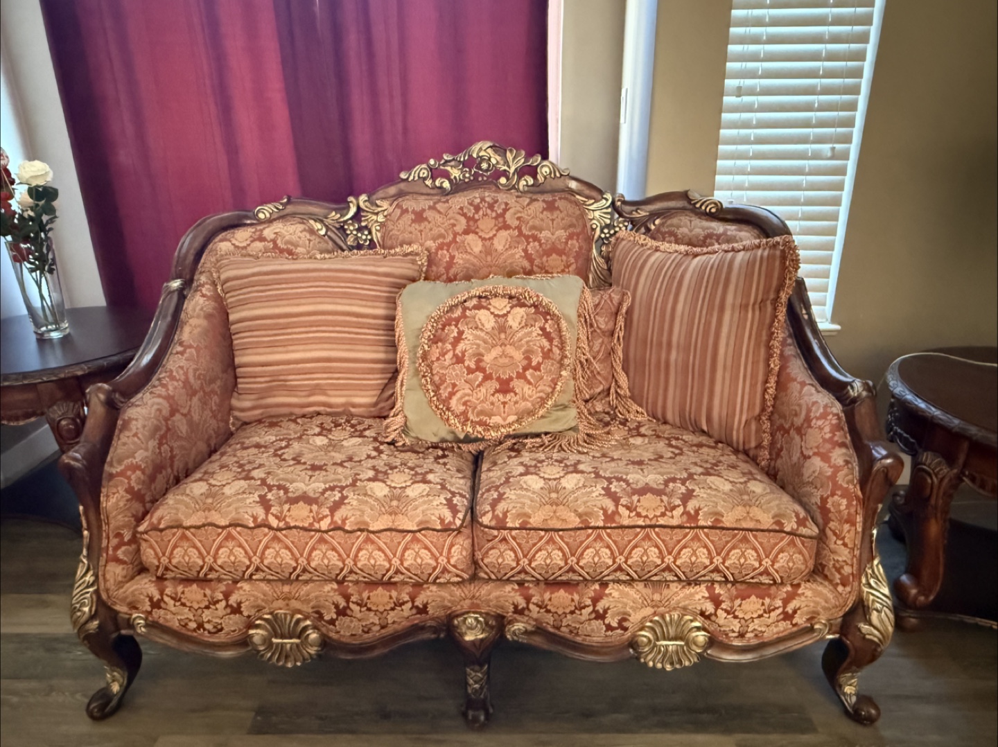 Sofa Set + Coffee Table + 2 side tables