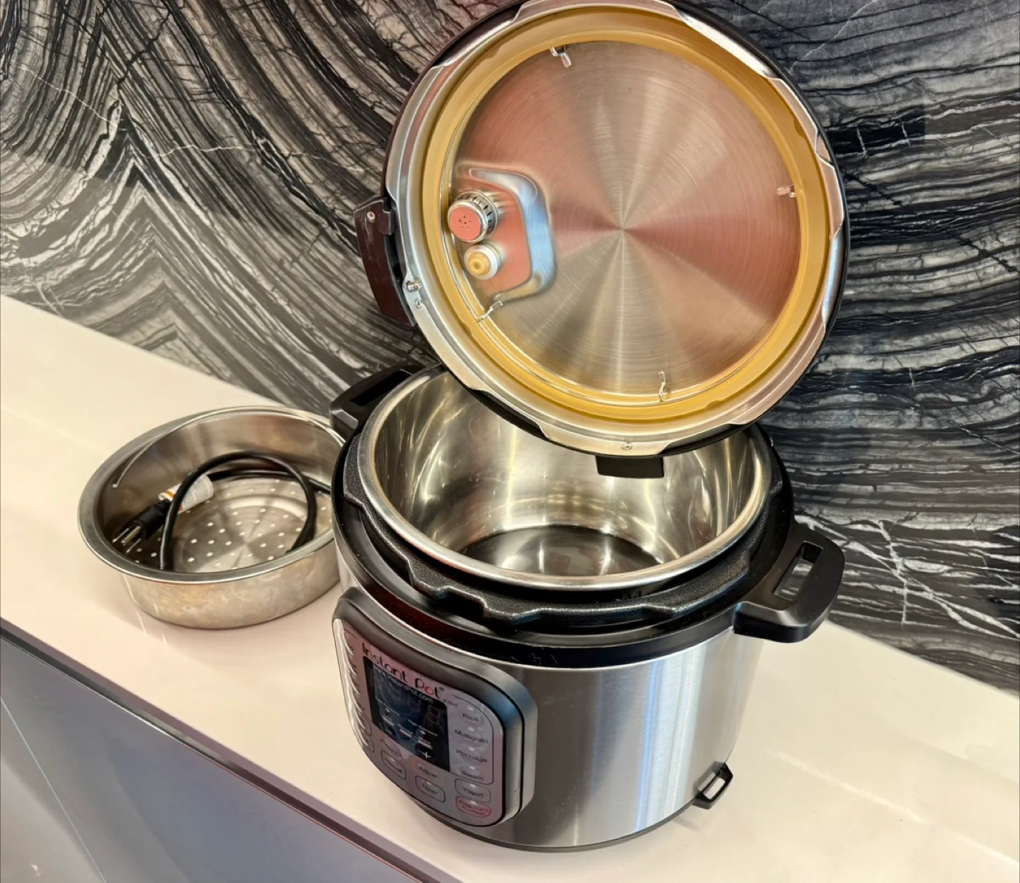 Instant Pot DUO 5 Quart 7-in-1 Multi-Use Pressure Cooker image indicator(3)