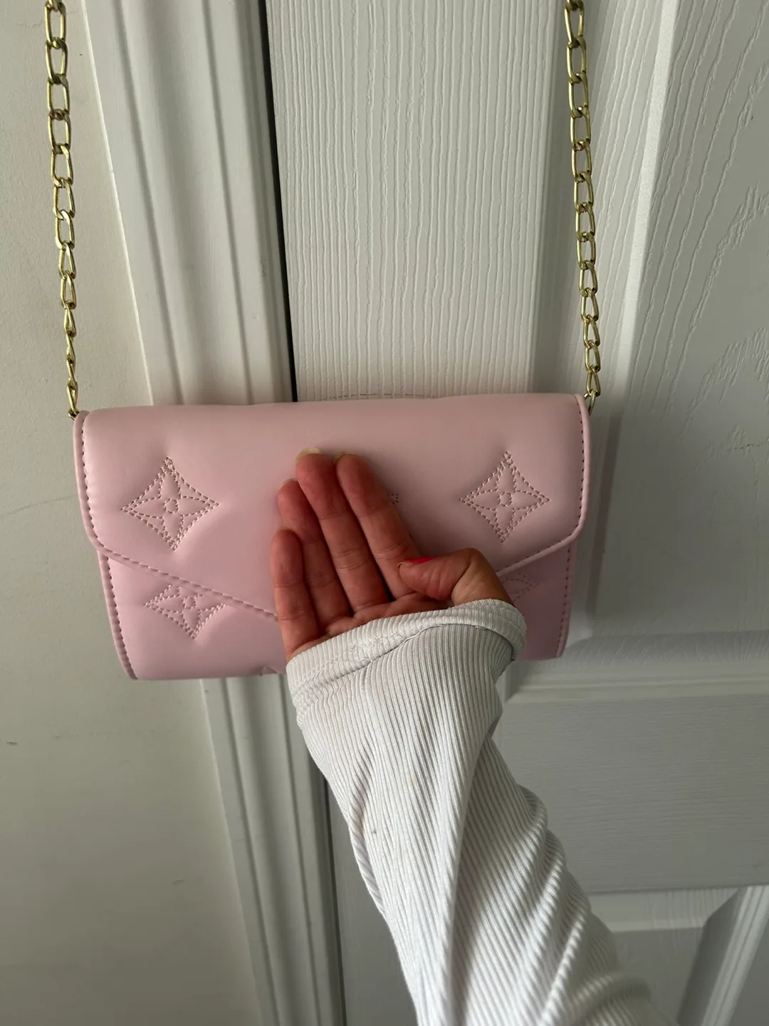 Pink Chain Bag thumbnail