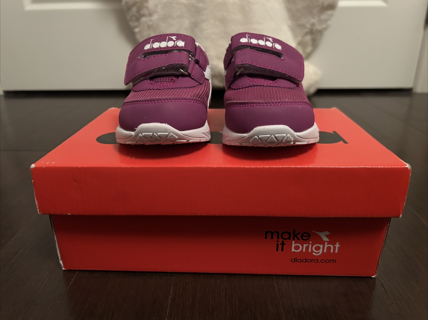 Brand New - Diadora Toddler Sneakers - Size 7T Eur24 - photo 2