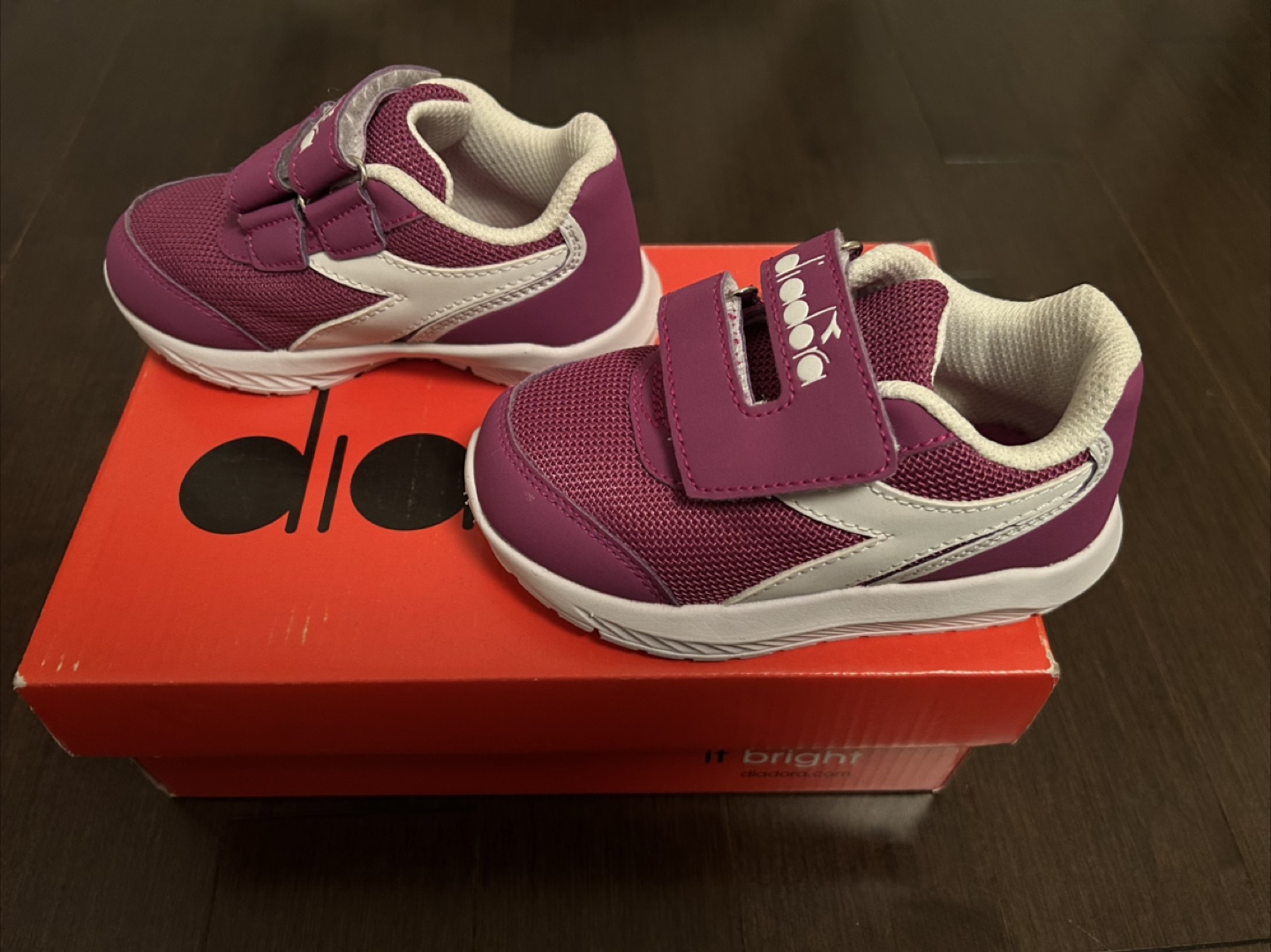 Brand New - Diadora Toddler Sneakers - Size 7T Eur24 - photo 4