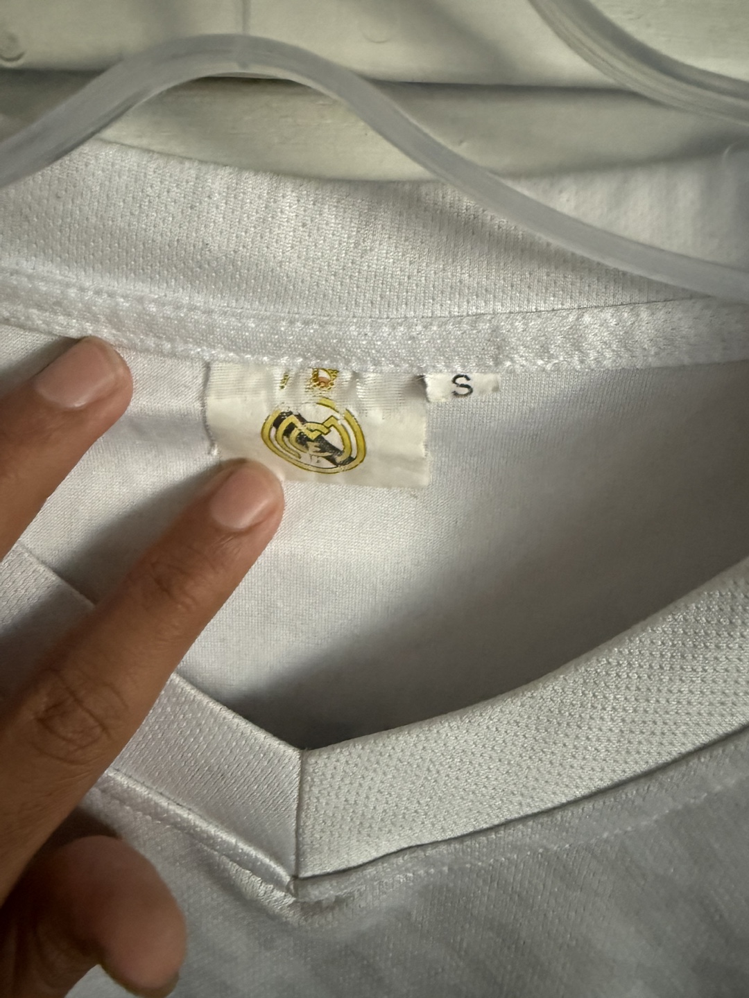 Adidas Real Madrid Bellingham #5 Jersey - Size S - photo 2