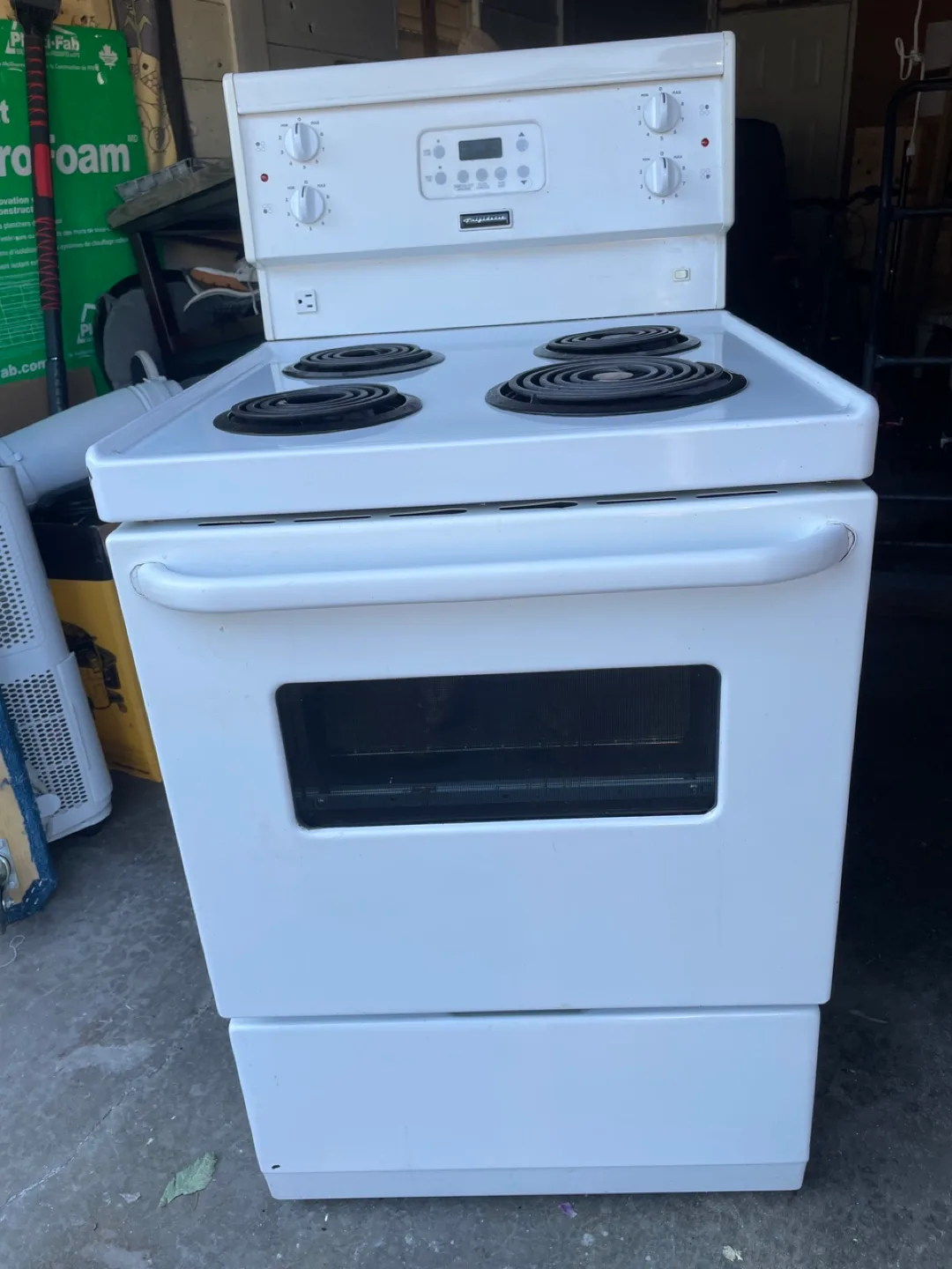 24” Frigidaire White Electric Range Oven thumbnail