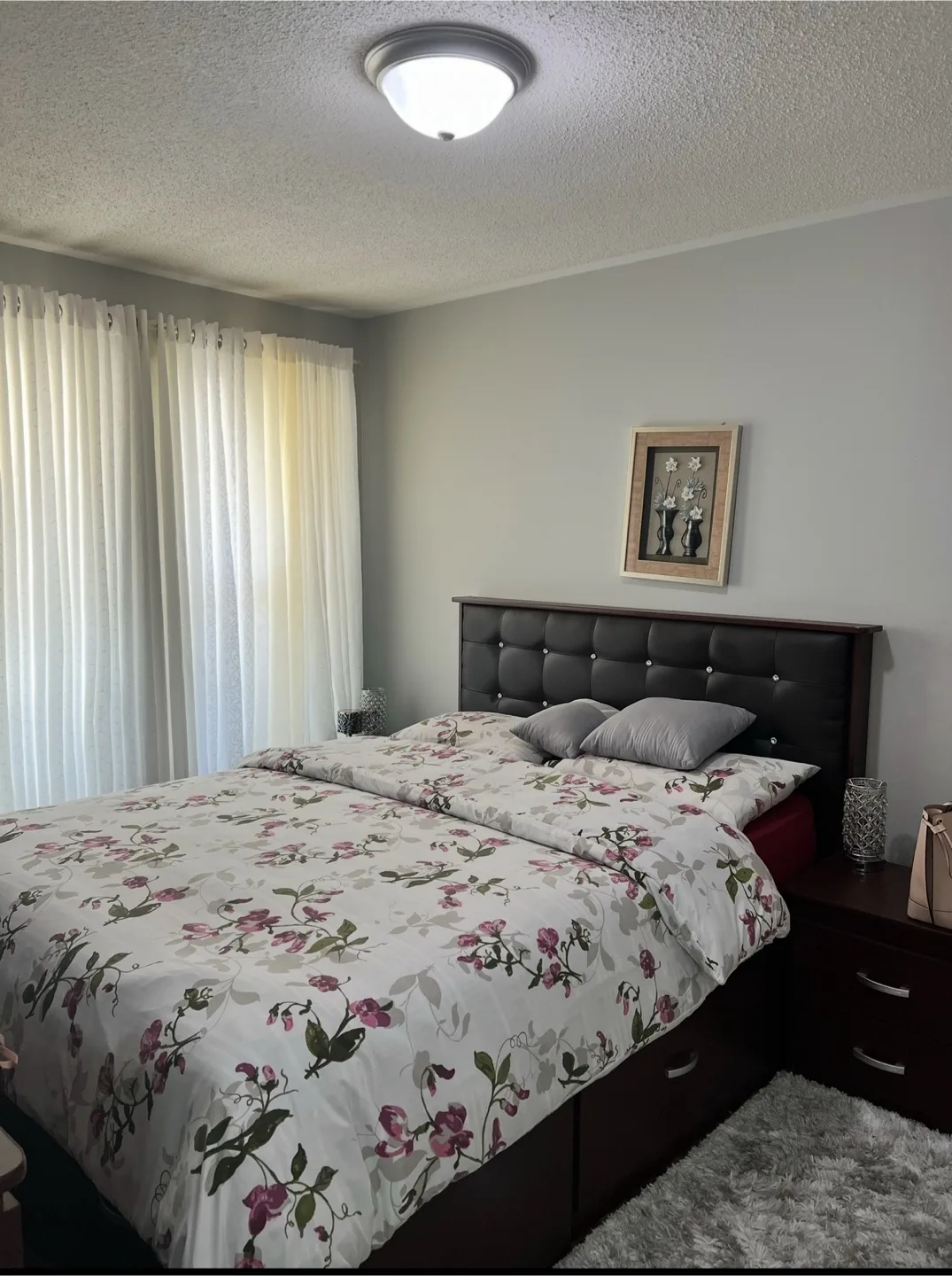 6piece bed set availiable