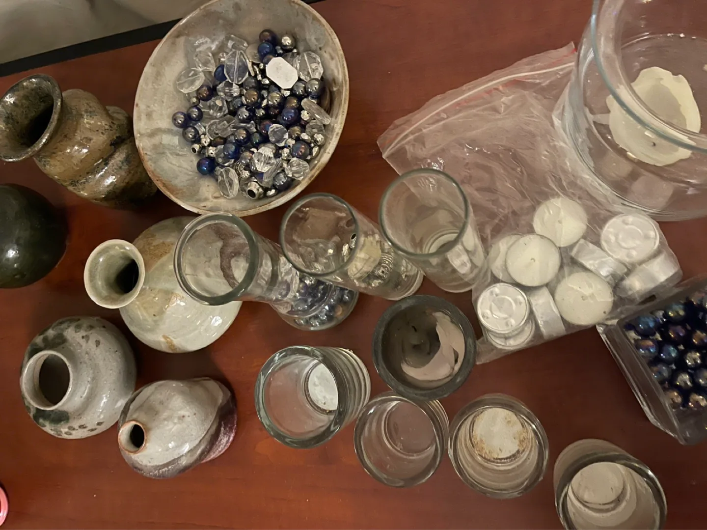 Assorted Vases and Glassware image indicator(2)